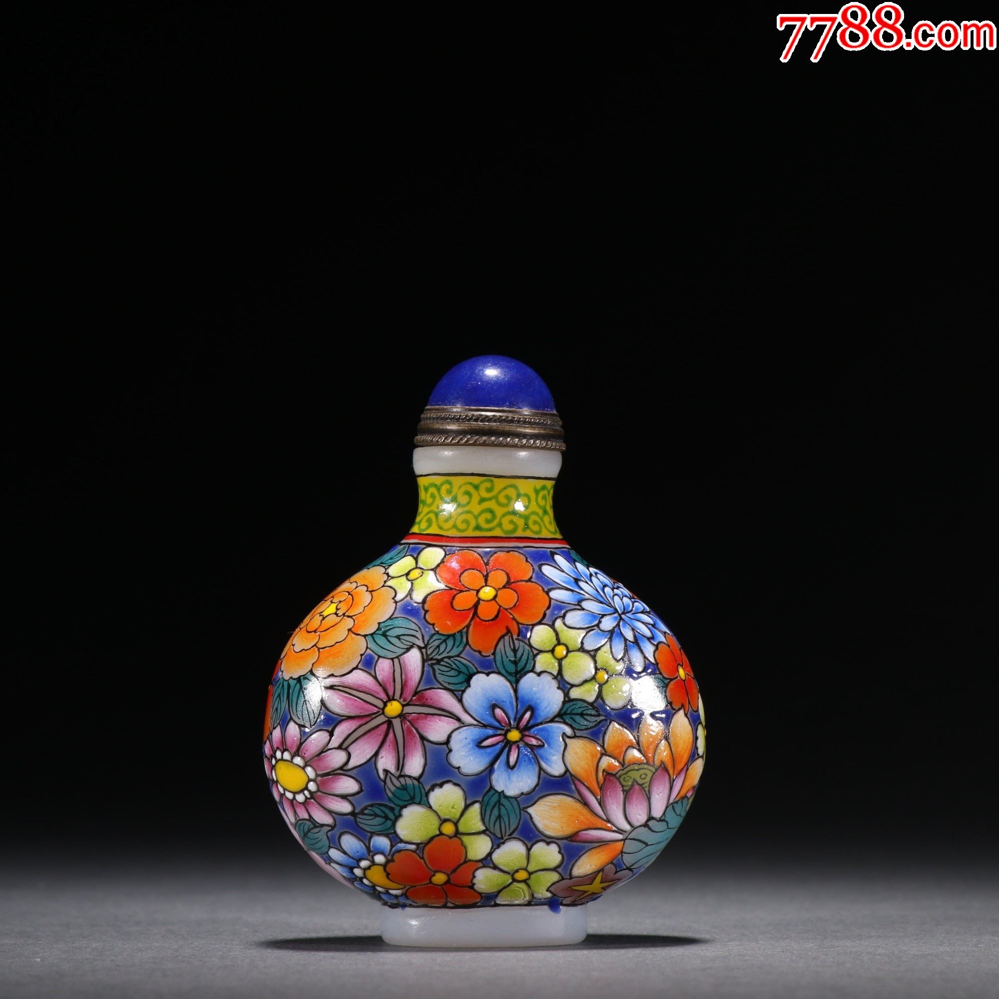 料胎画珐琅花开富贵鼻烟壶