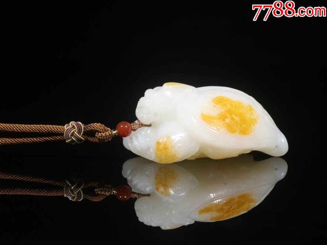 精品和田白玉带皮手工雕刻龙龟手把件