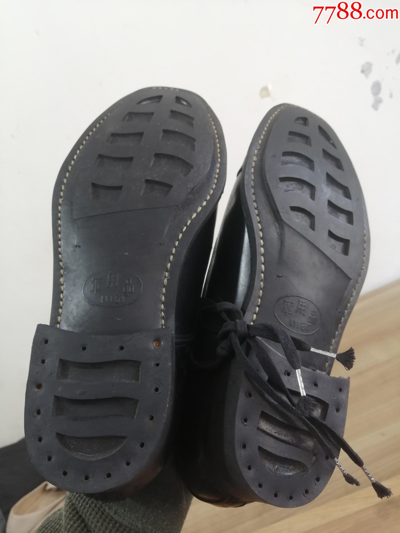 65式三接头皮鞋王字底全新未用