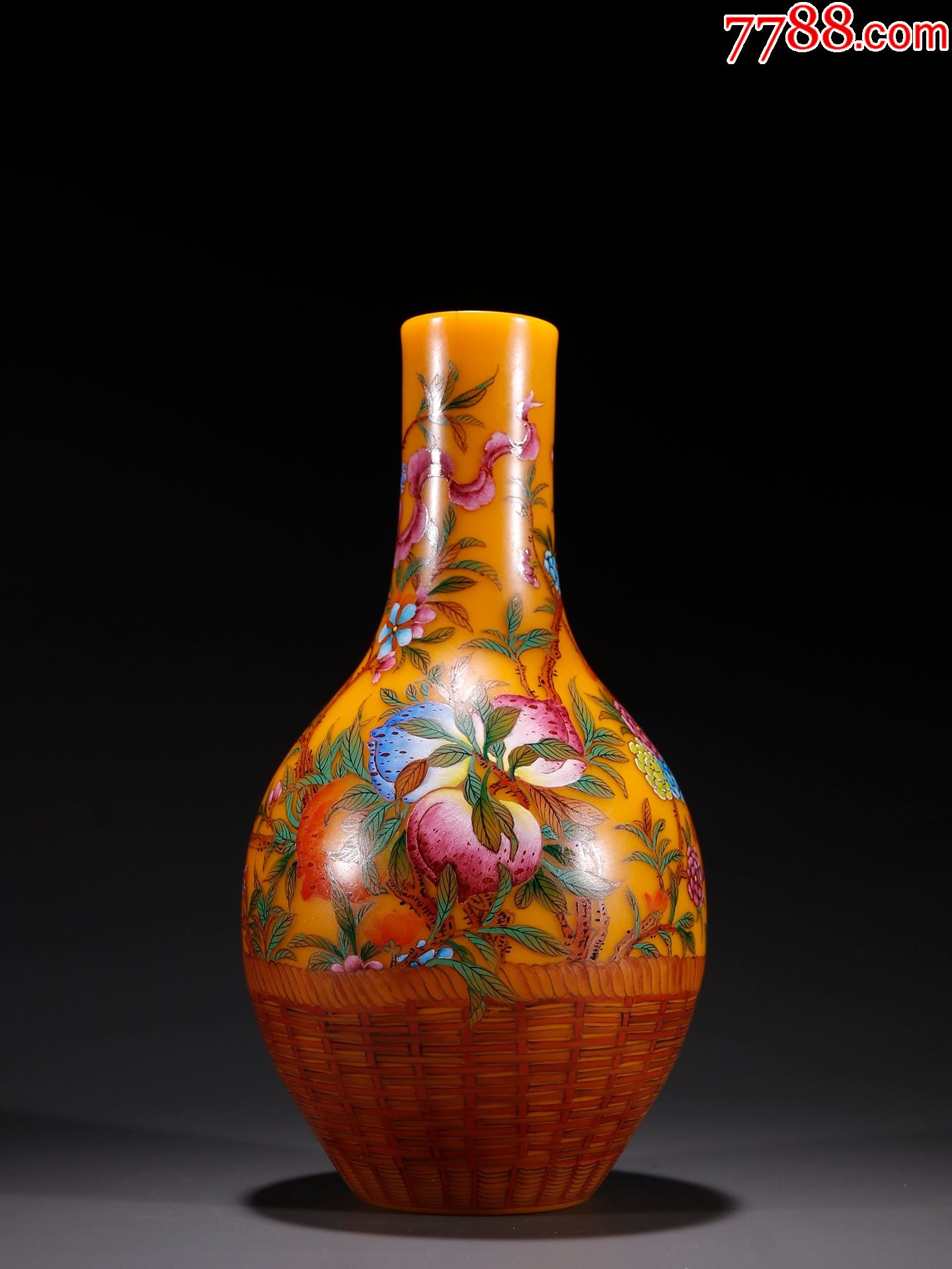 料胎珐琅彩寿桃瓶