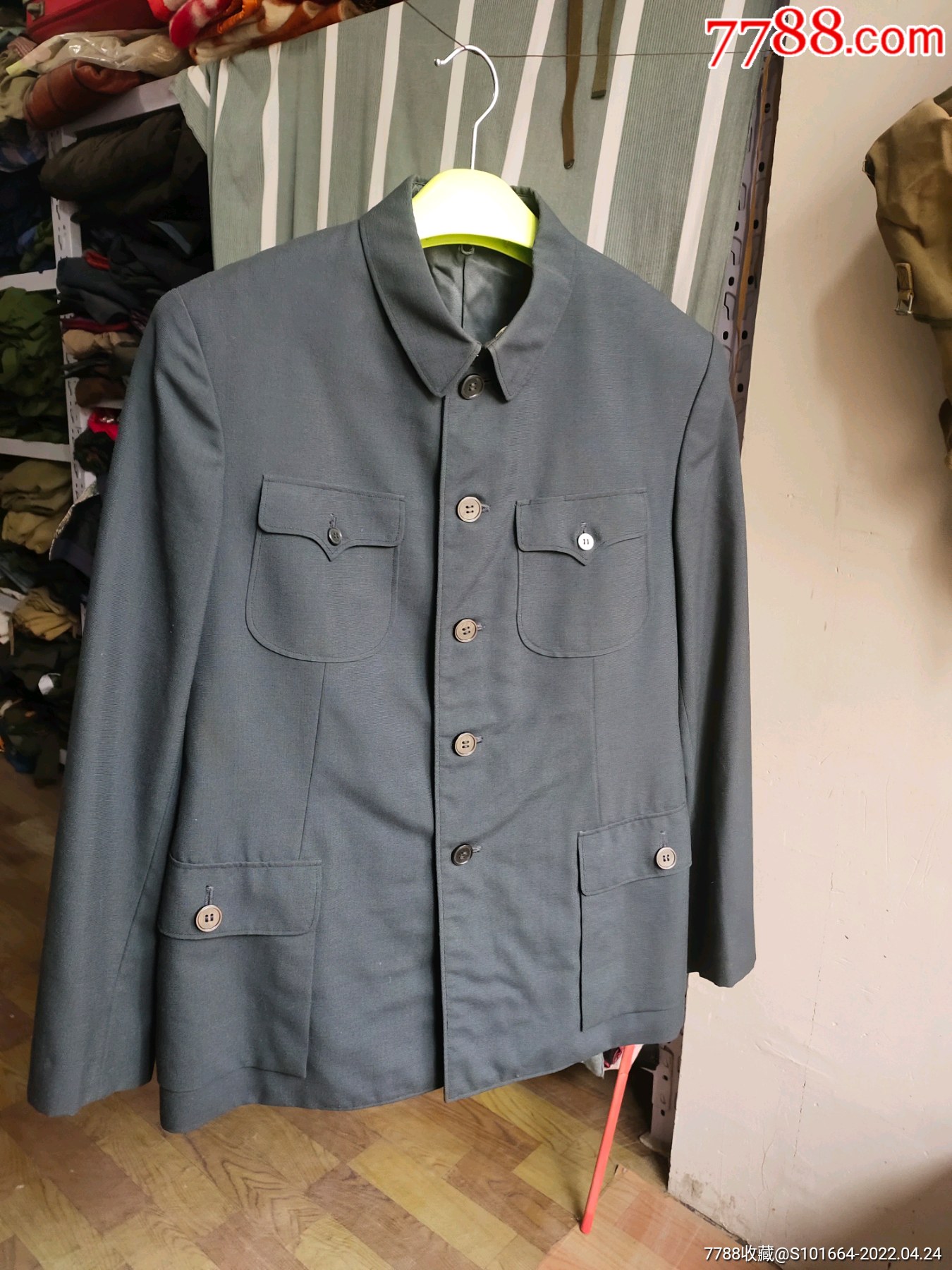 青灰色翠竹牌中山装