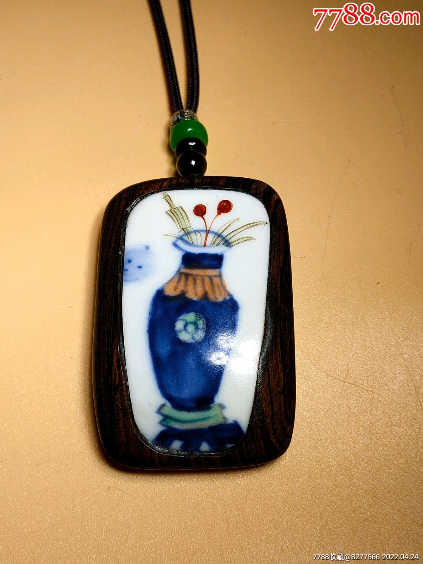 清代青花斗彩花开富贵宝瓶图瓷片镶嵌紫光檀挂牌