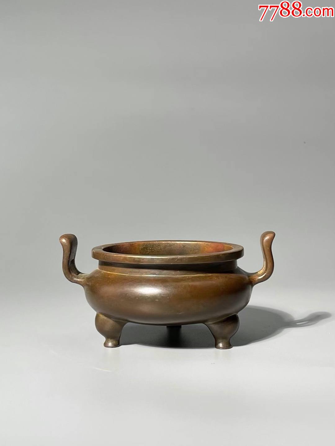 铜朝冠耳炉