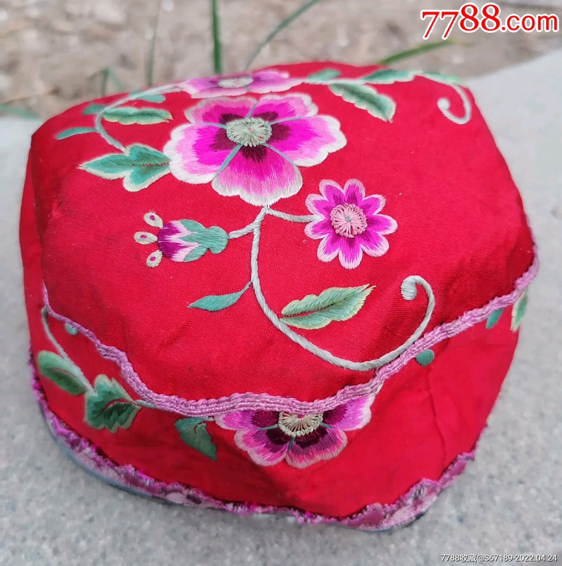 民国儿童绣花帽子