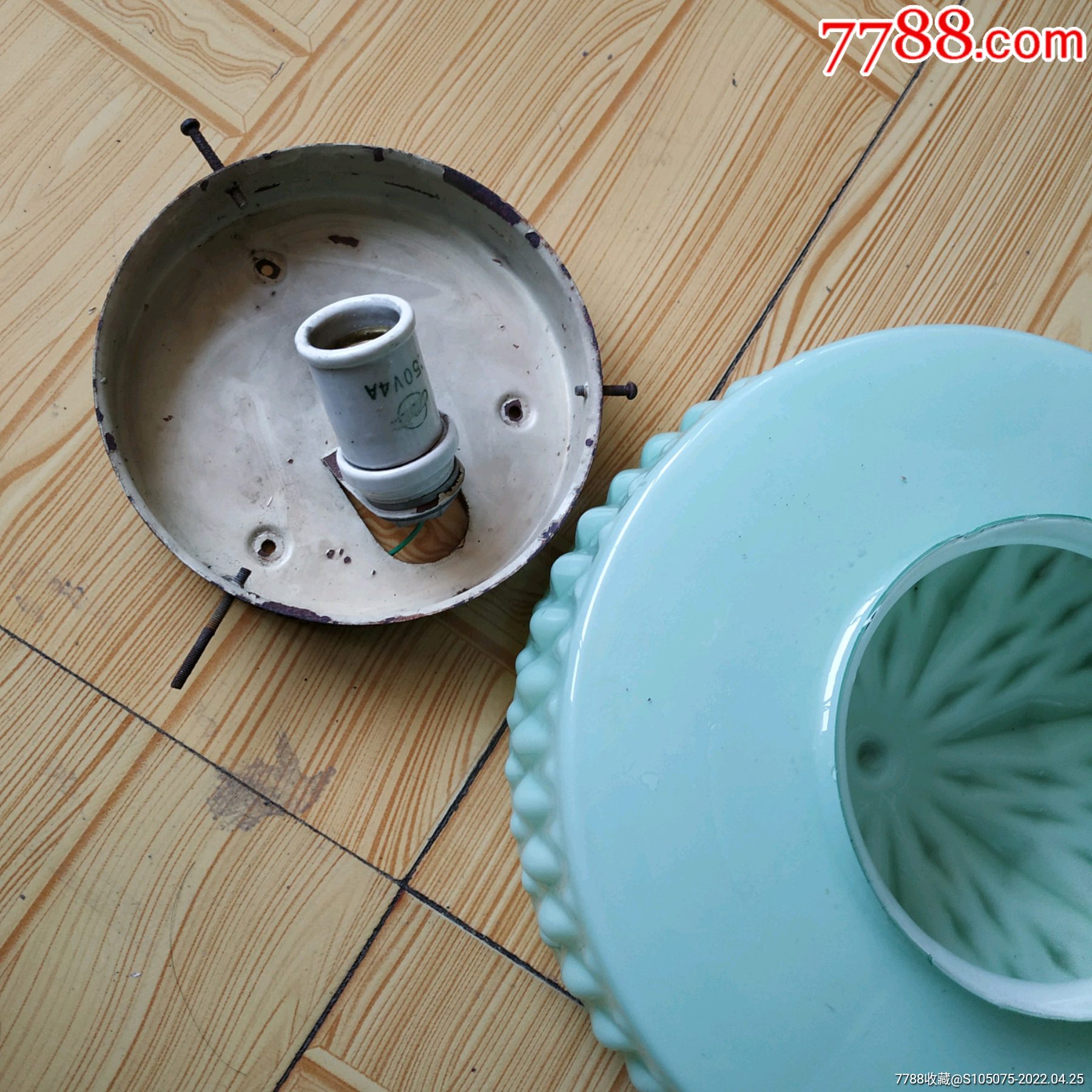 老式吊灯吸顶灯玻璃灯罩瓷灯头铁卡盘一套