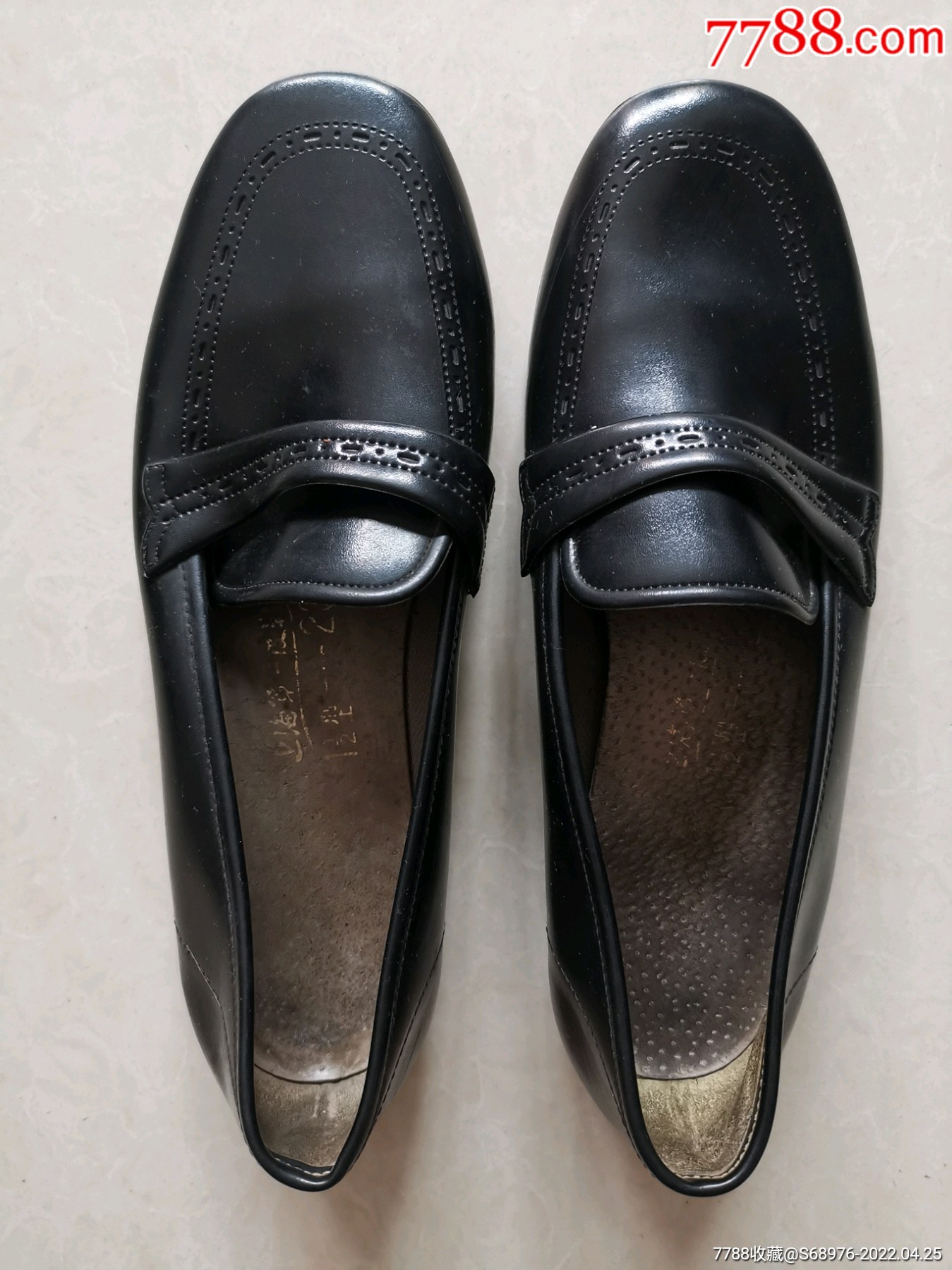 70年代人造革女鞋,23码,上海第一皮鞋厂,材质优,可用可藏,可做影视