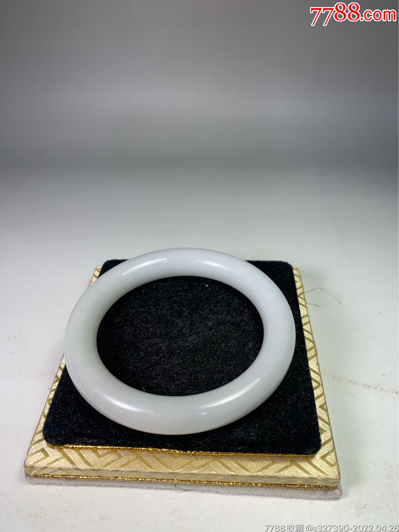 老玉和田玉明清玉镯