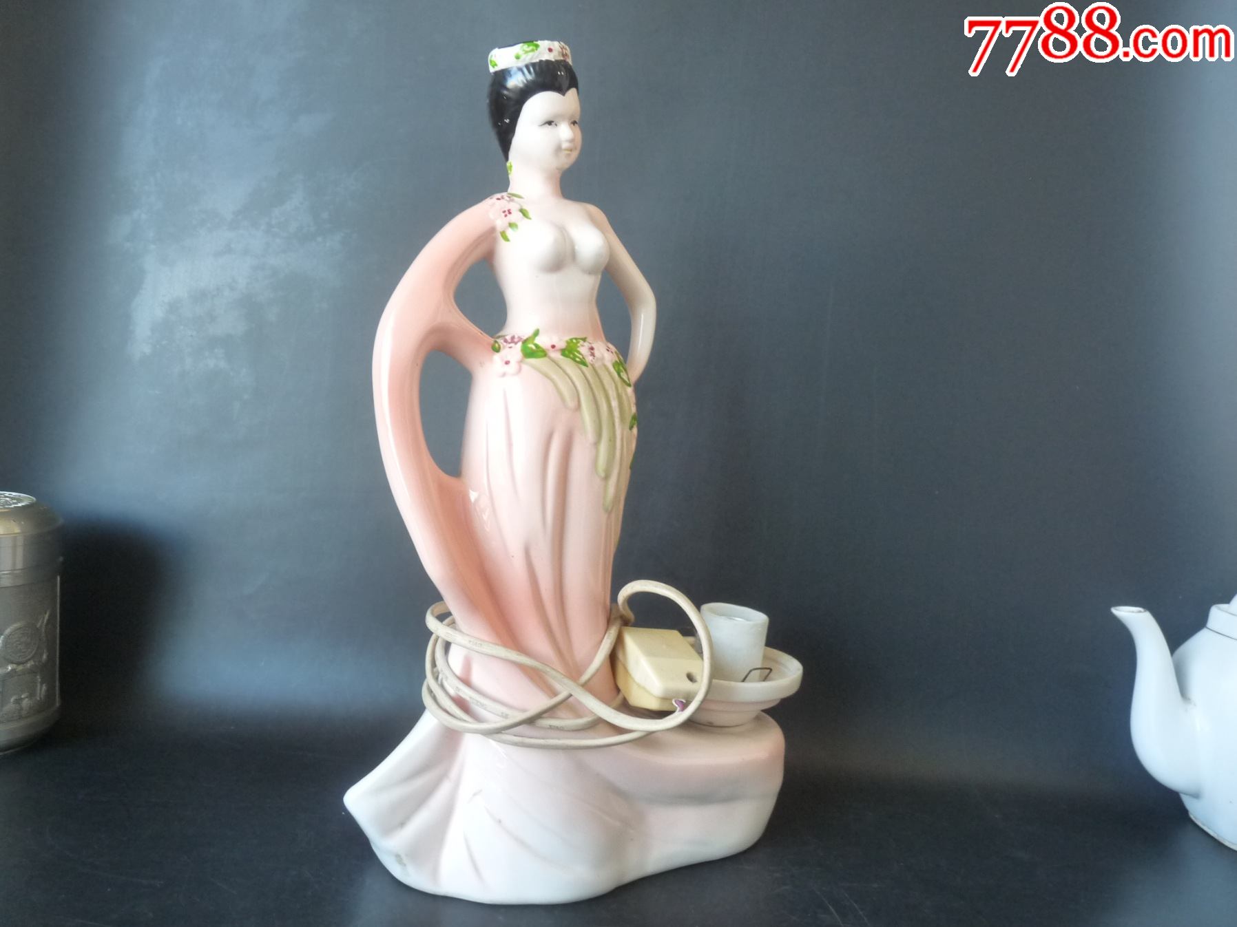 西洋美女瓷雕塑摆件台灯