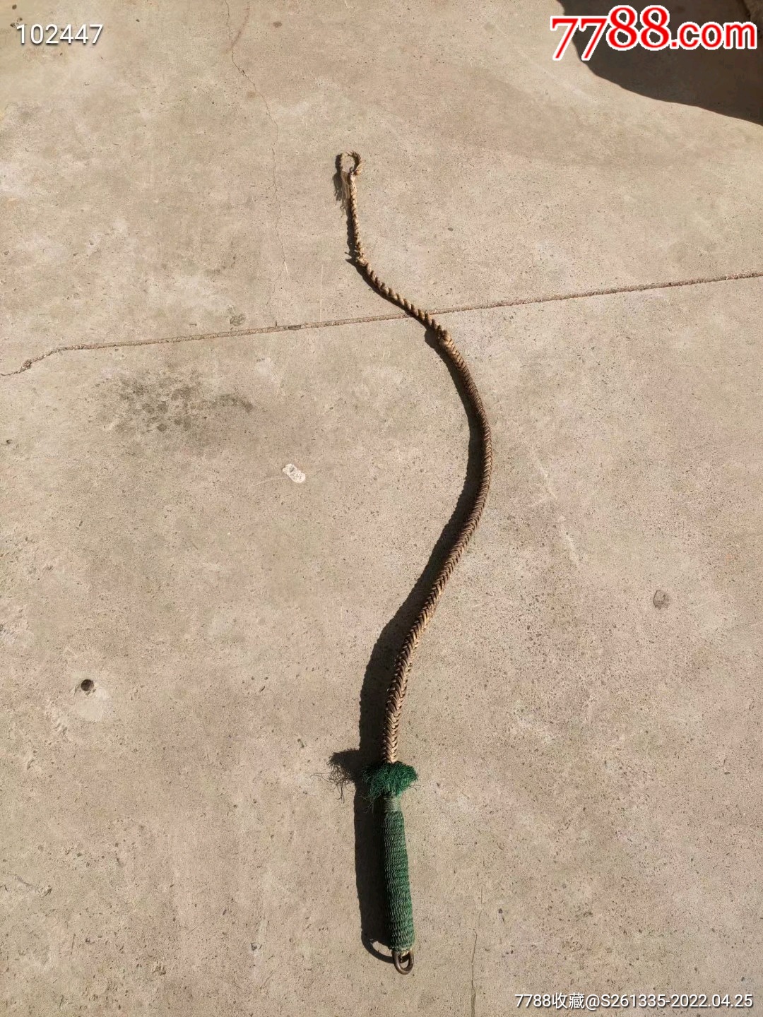 老牛皮鞭放羊放牛赶马车用的影视道具展示展览