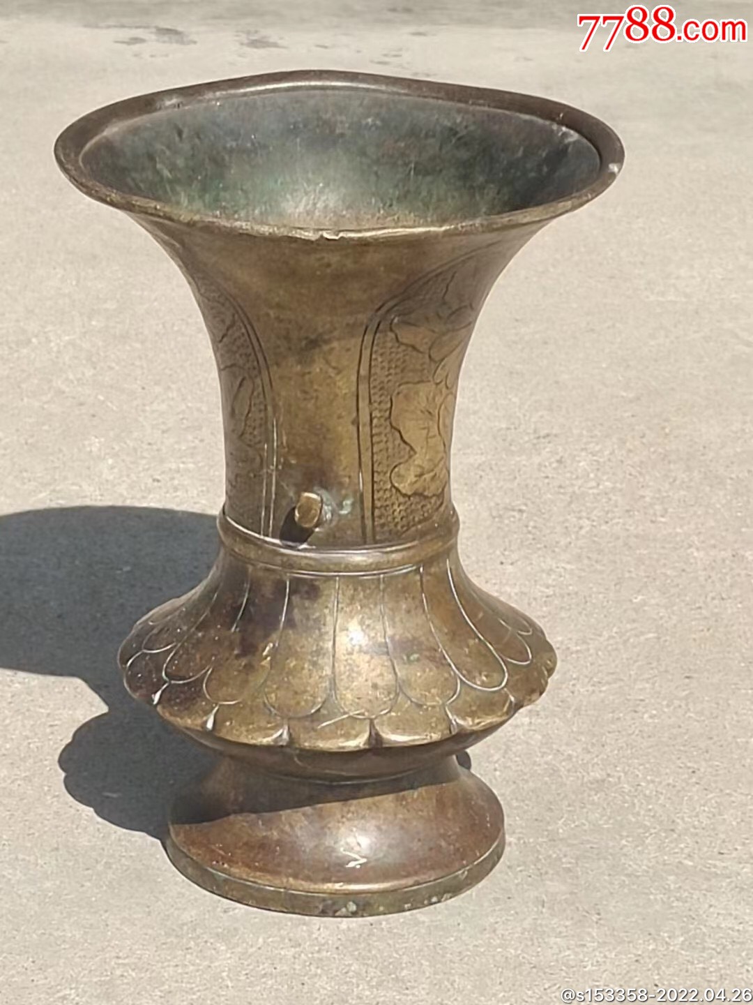 清代铜花觚一个