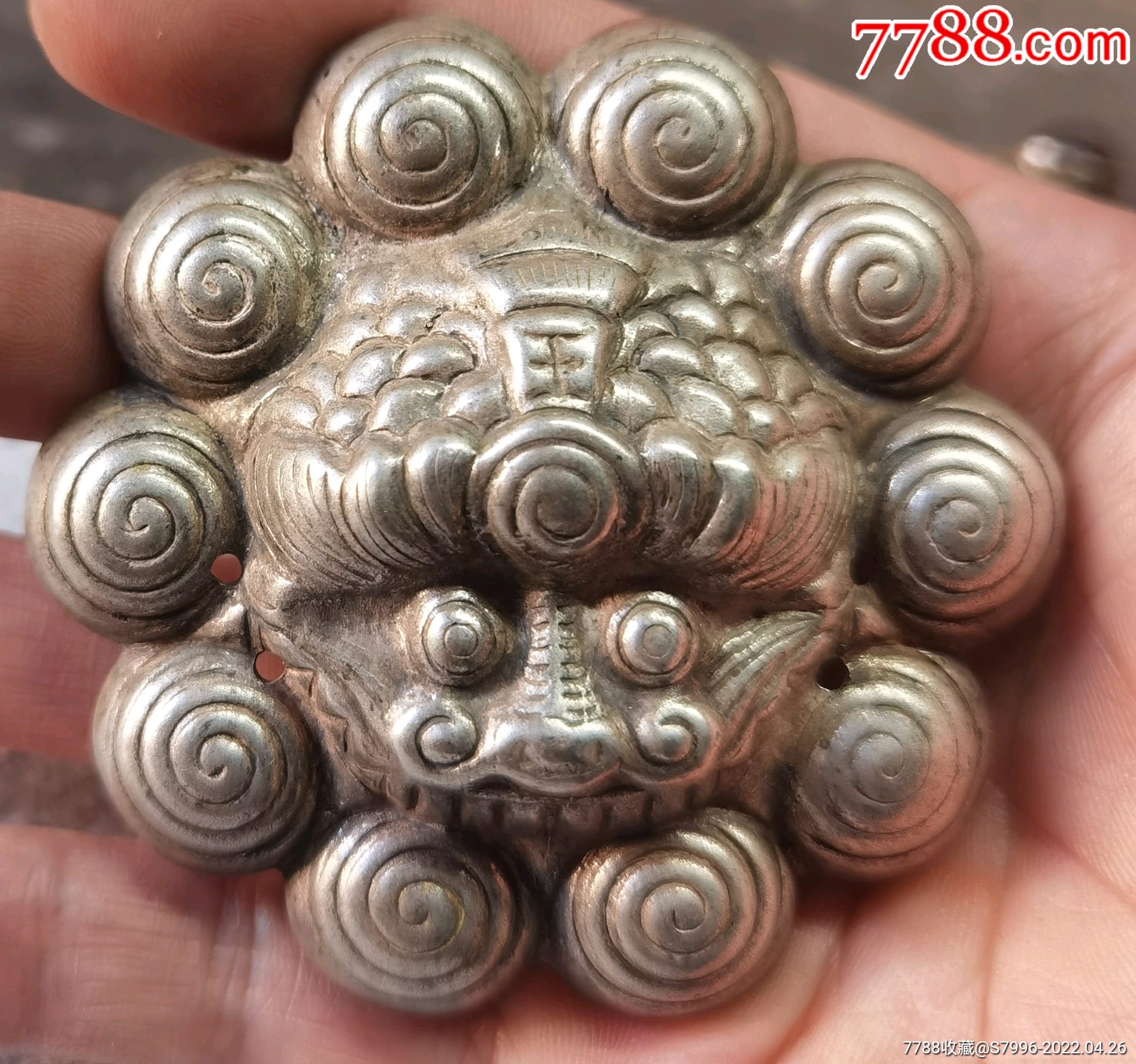 大型虎头老银帽饰直径75cm