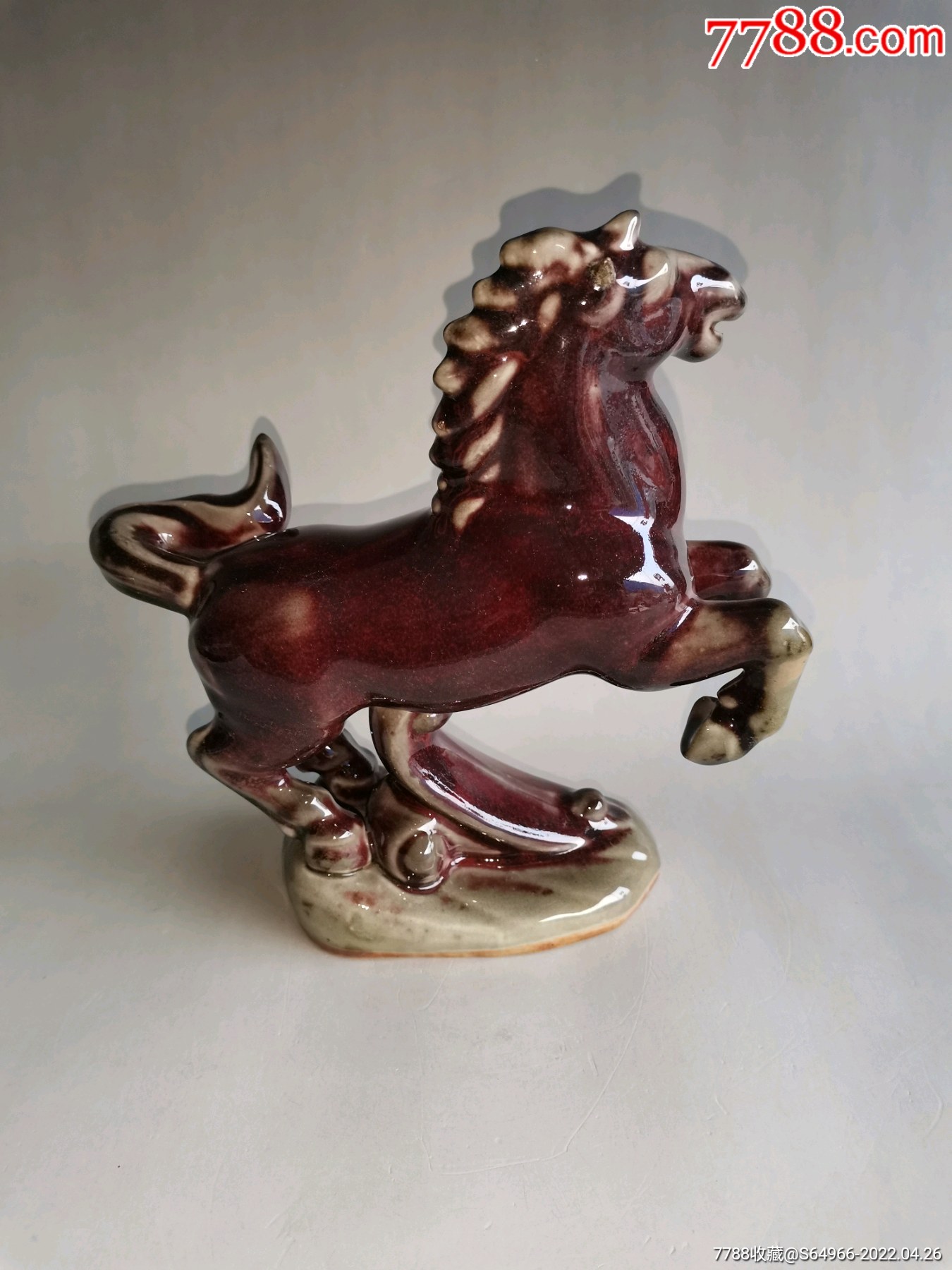 现代钧瓷红色钧官窑踏浪马