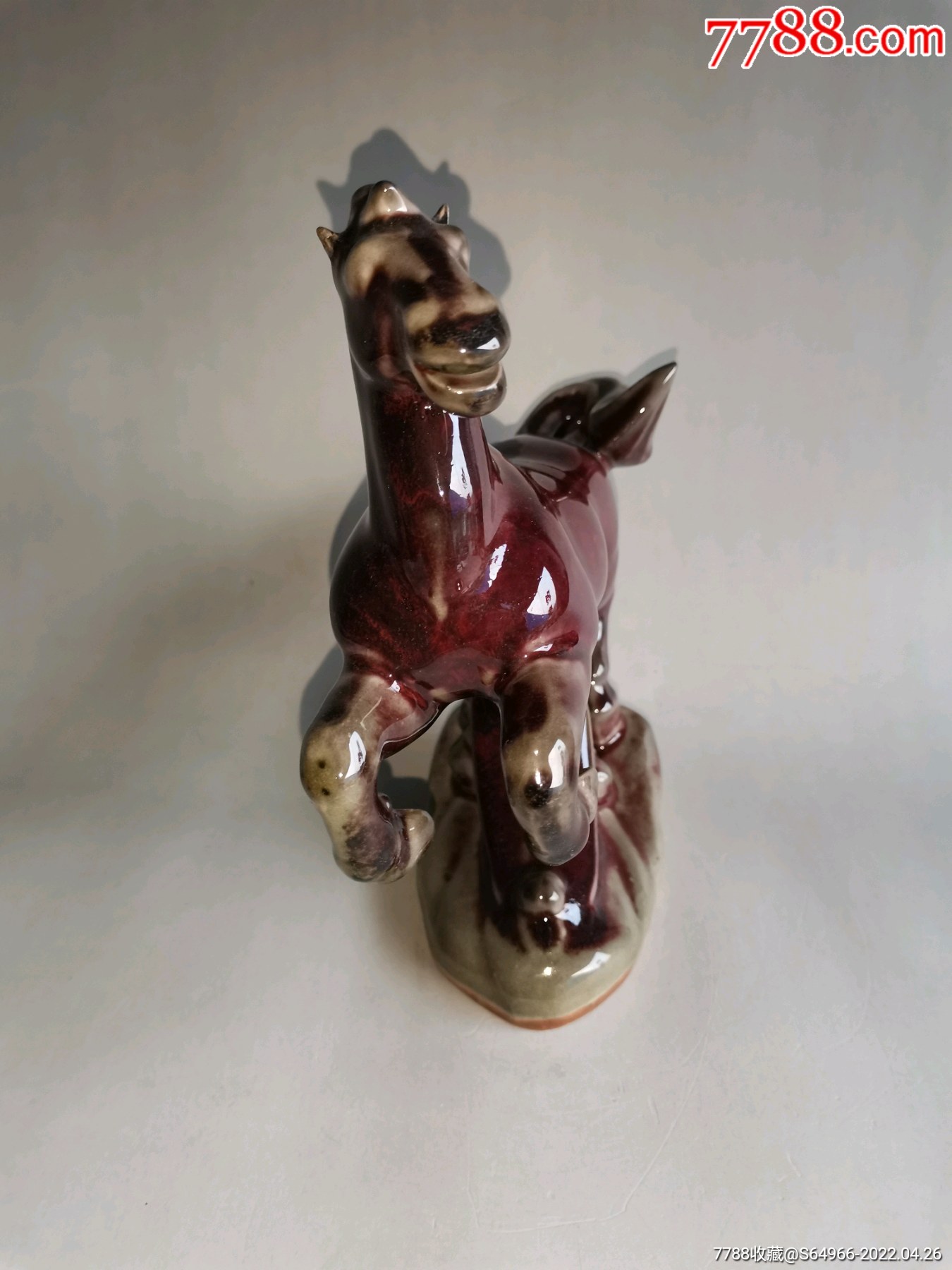 现代钧瓷红色钧官窑踏浪马