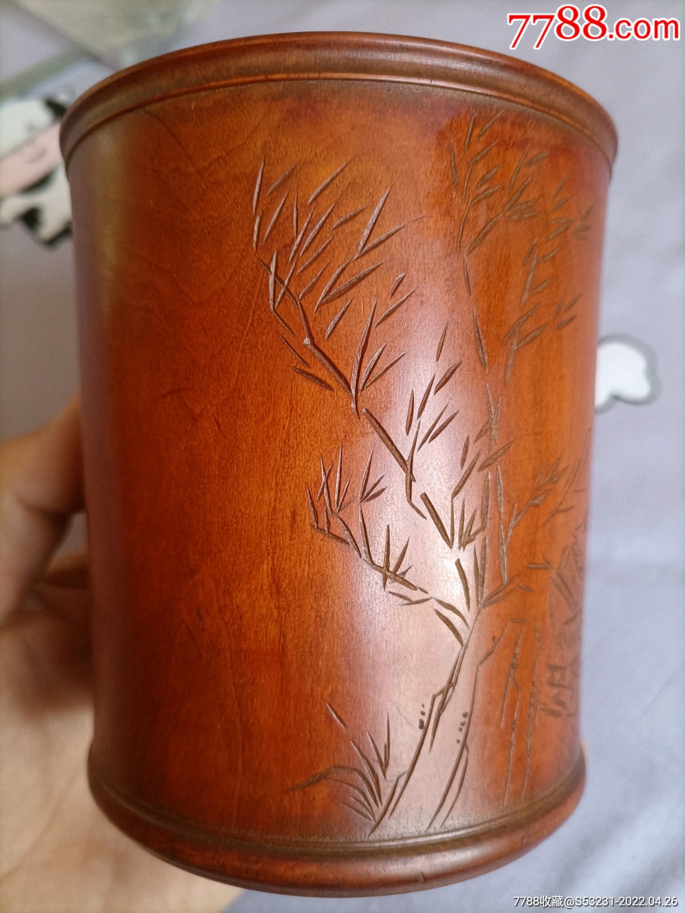 满工黄杨木笔筒