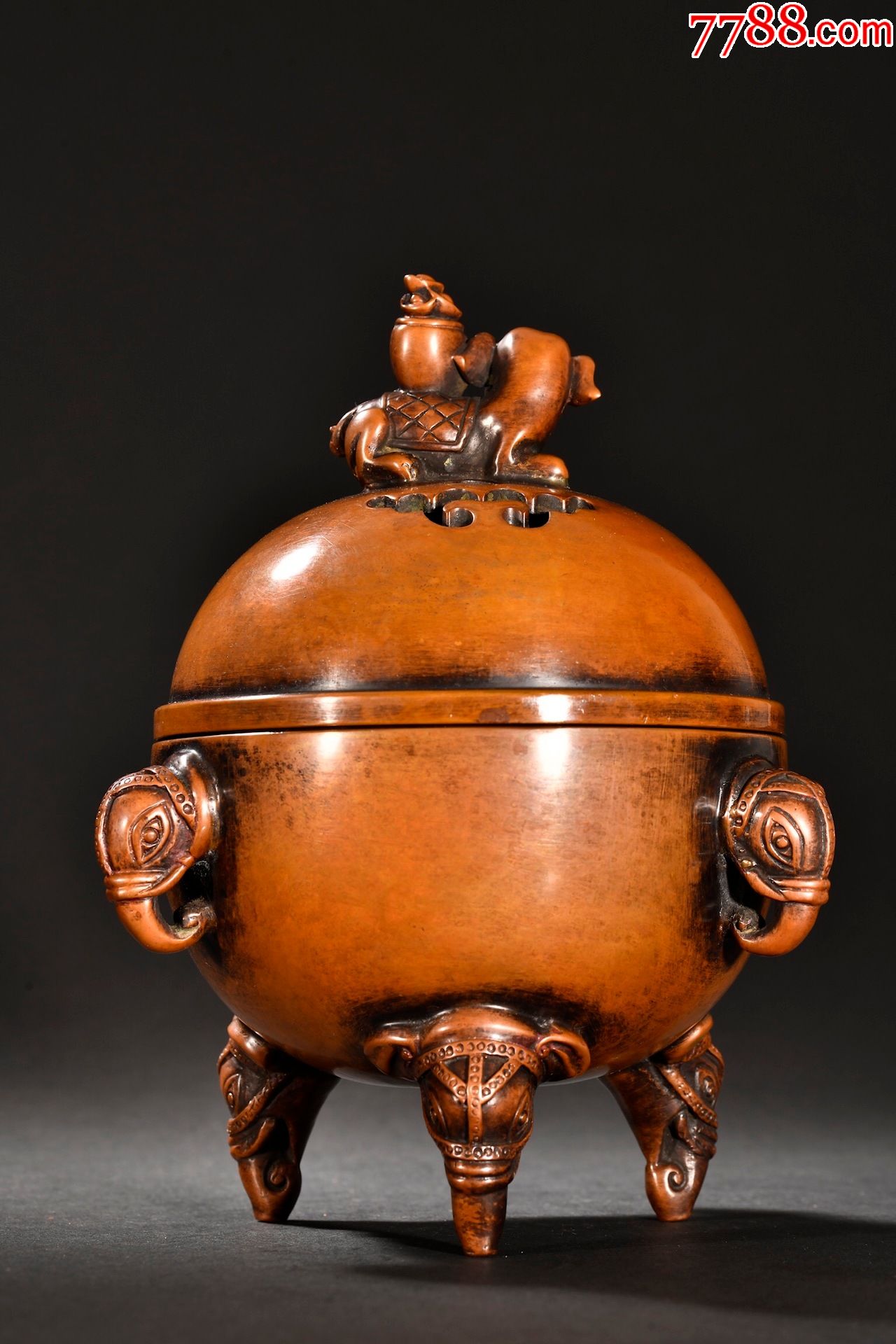 明宣德铜制象钮香薰炉