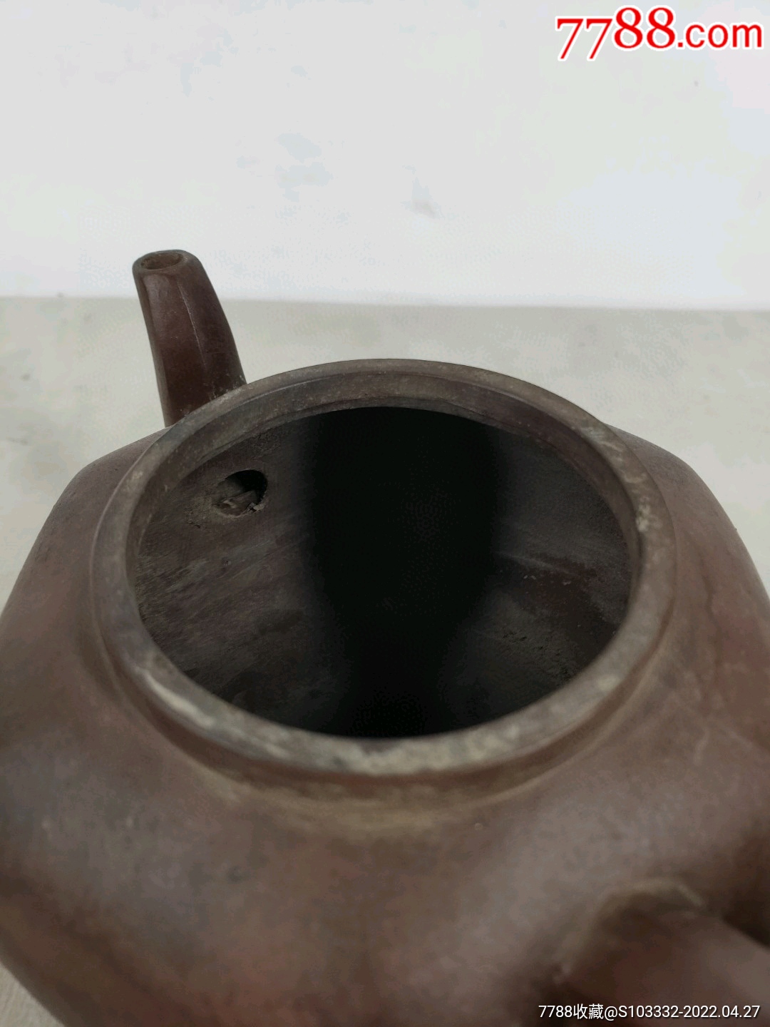 民间收到民藏赵梁制刻字底款老紫砂壶一把出水流畅断水利落包浆醇厚保