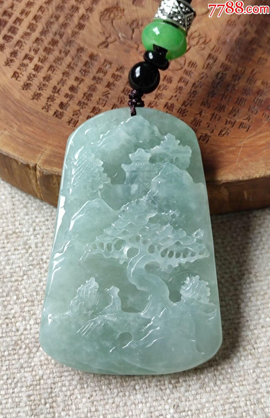 翡翠山水牌淡绿底起冰大件