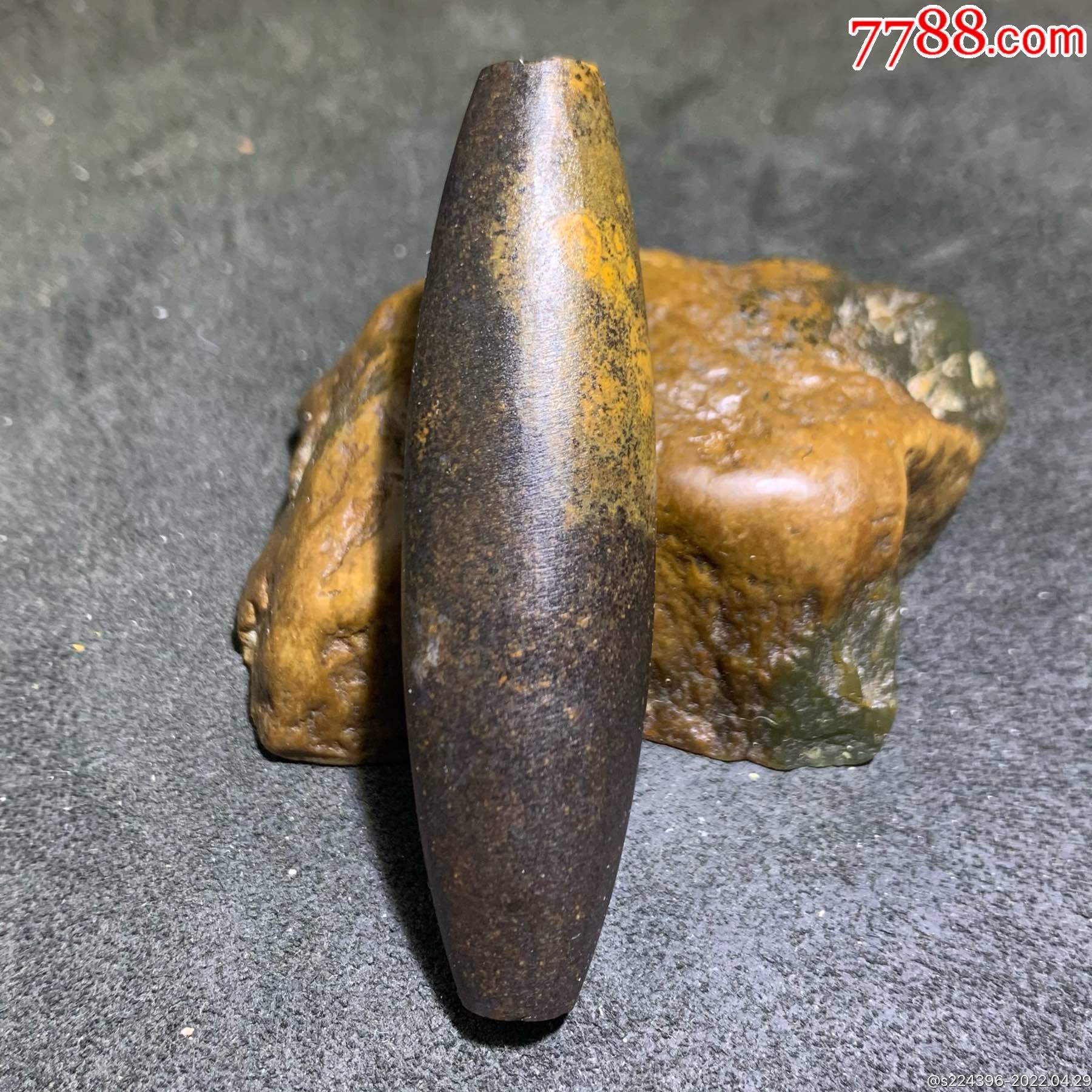 精美天然罕见鱼籽纹九眼页岩亚光大天珠一颗