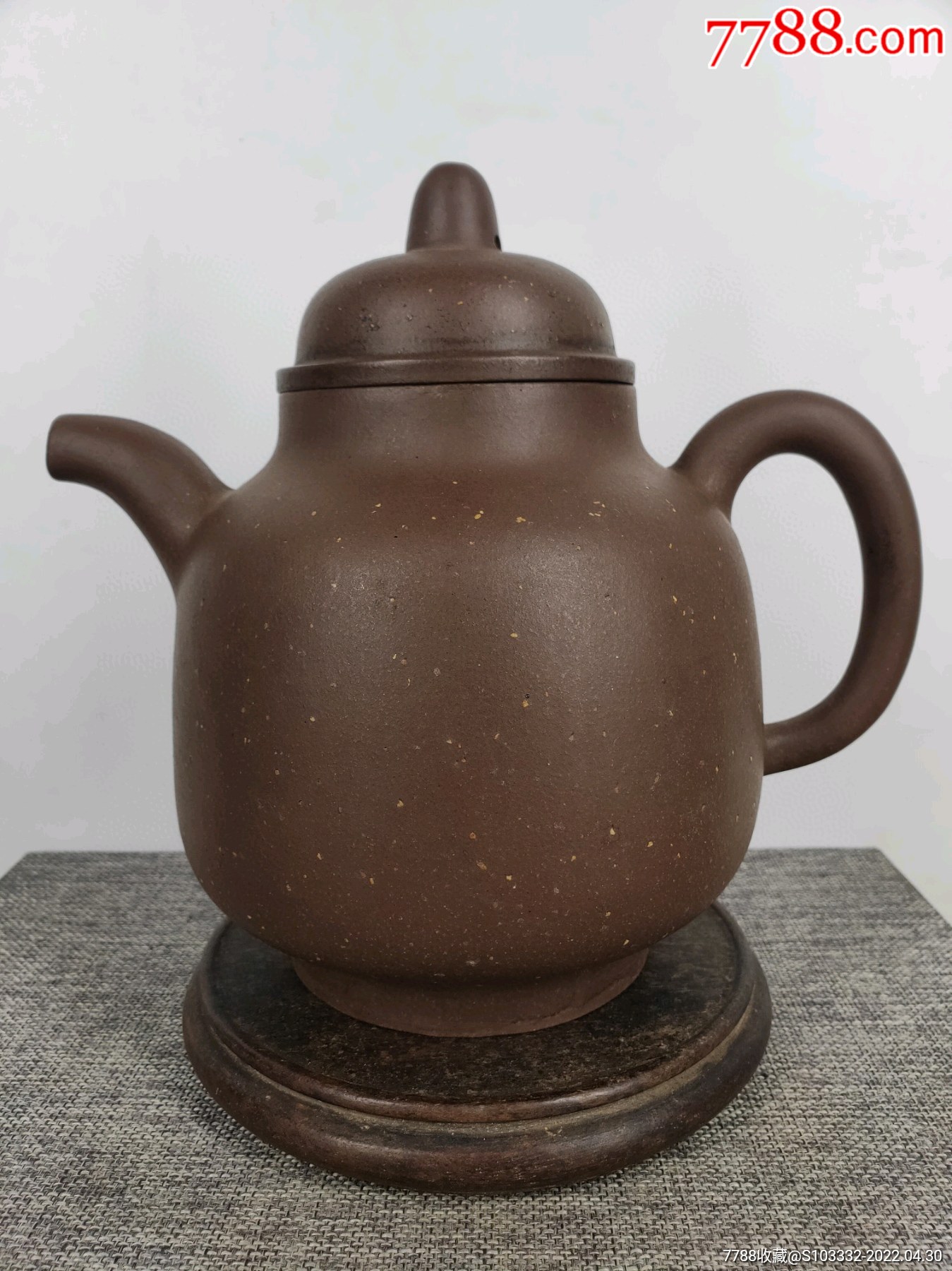 民间收到清代大将军老紫砂壶一把包浆醇厚保存完整十分难得一把好壶值