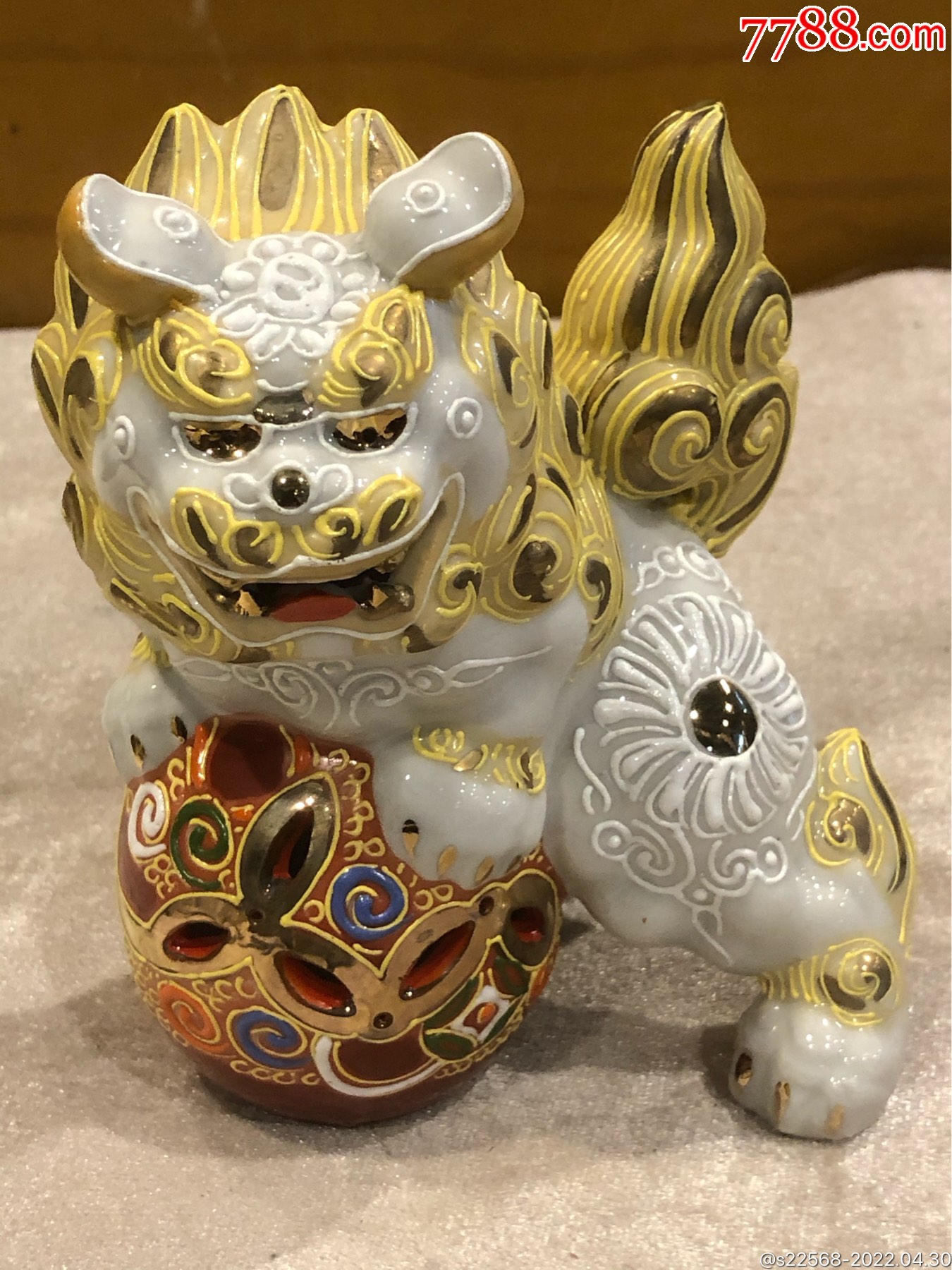日本彩色狮子一对