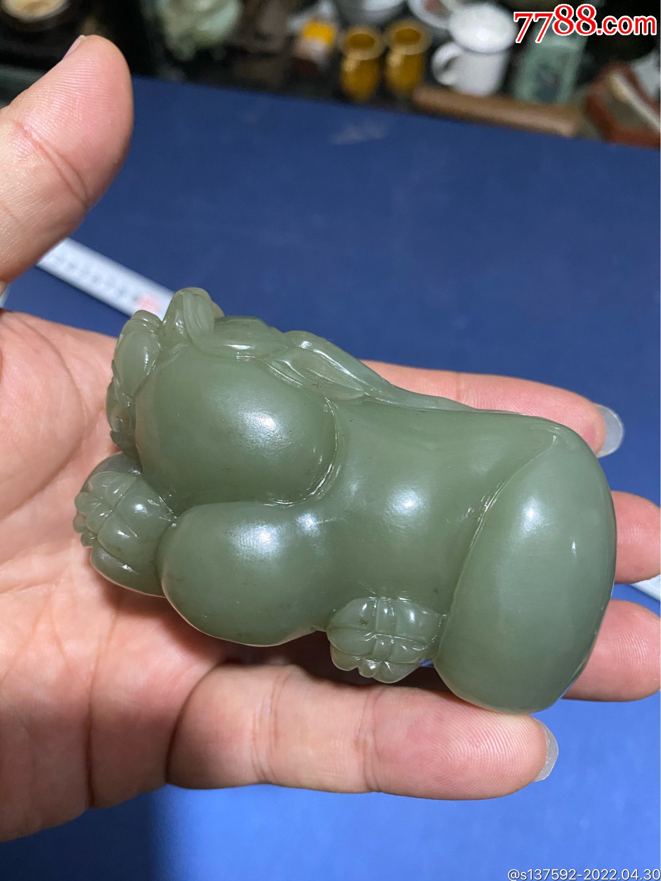 和田玉青玉貔恘把件