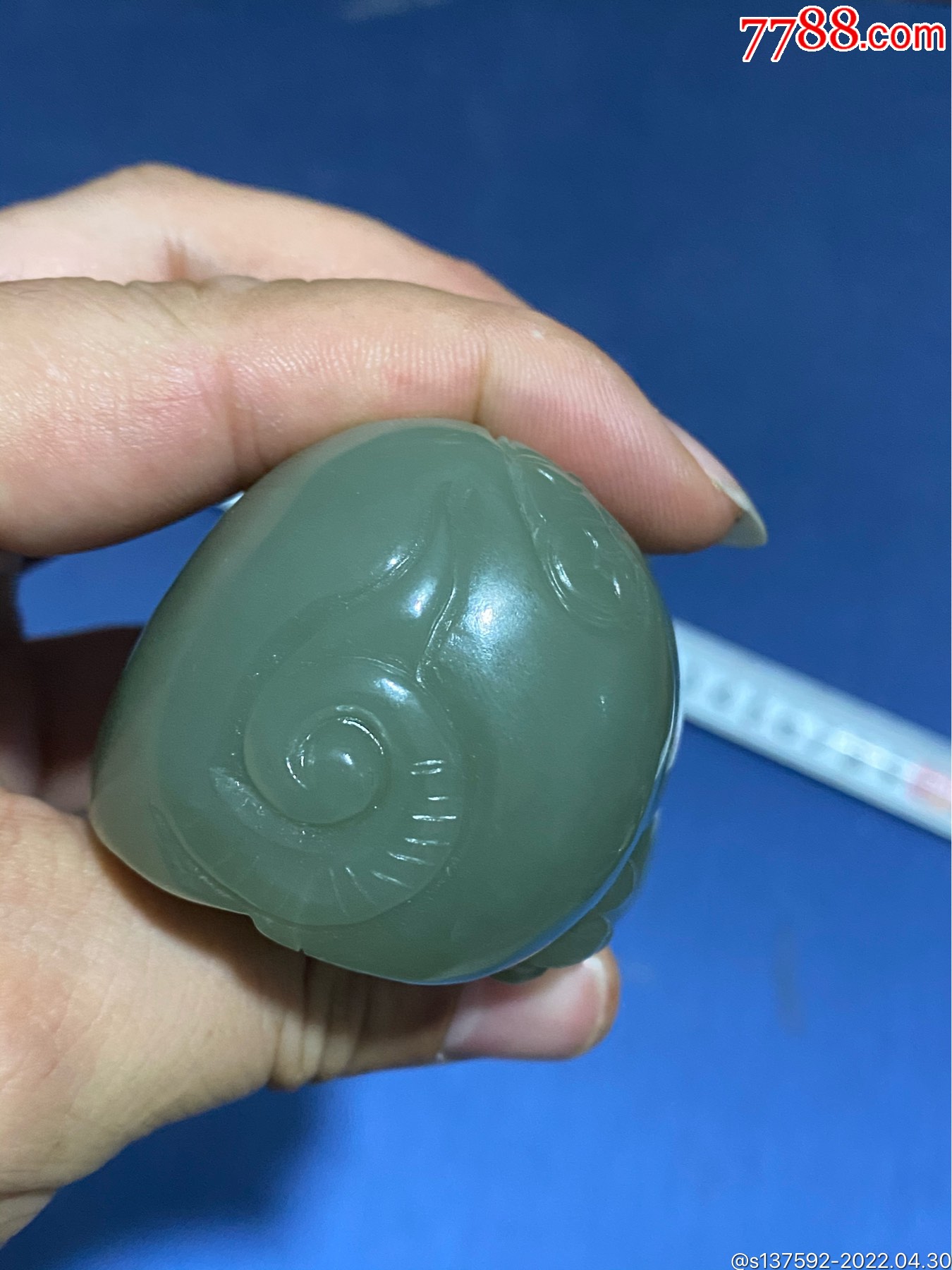 和田玉青玉貔恘把件