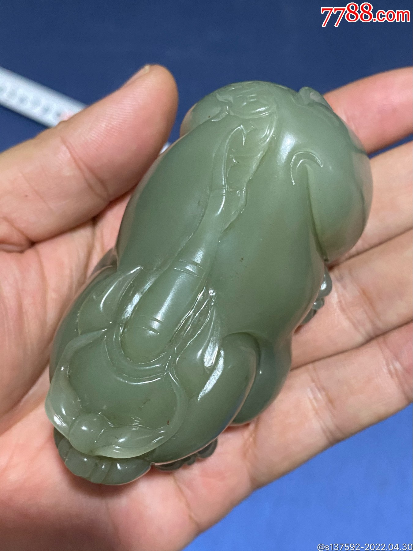 和田玉青玉貔恘把件