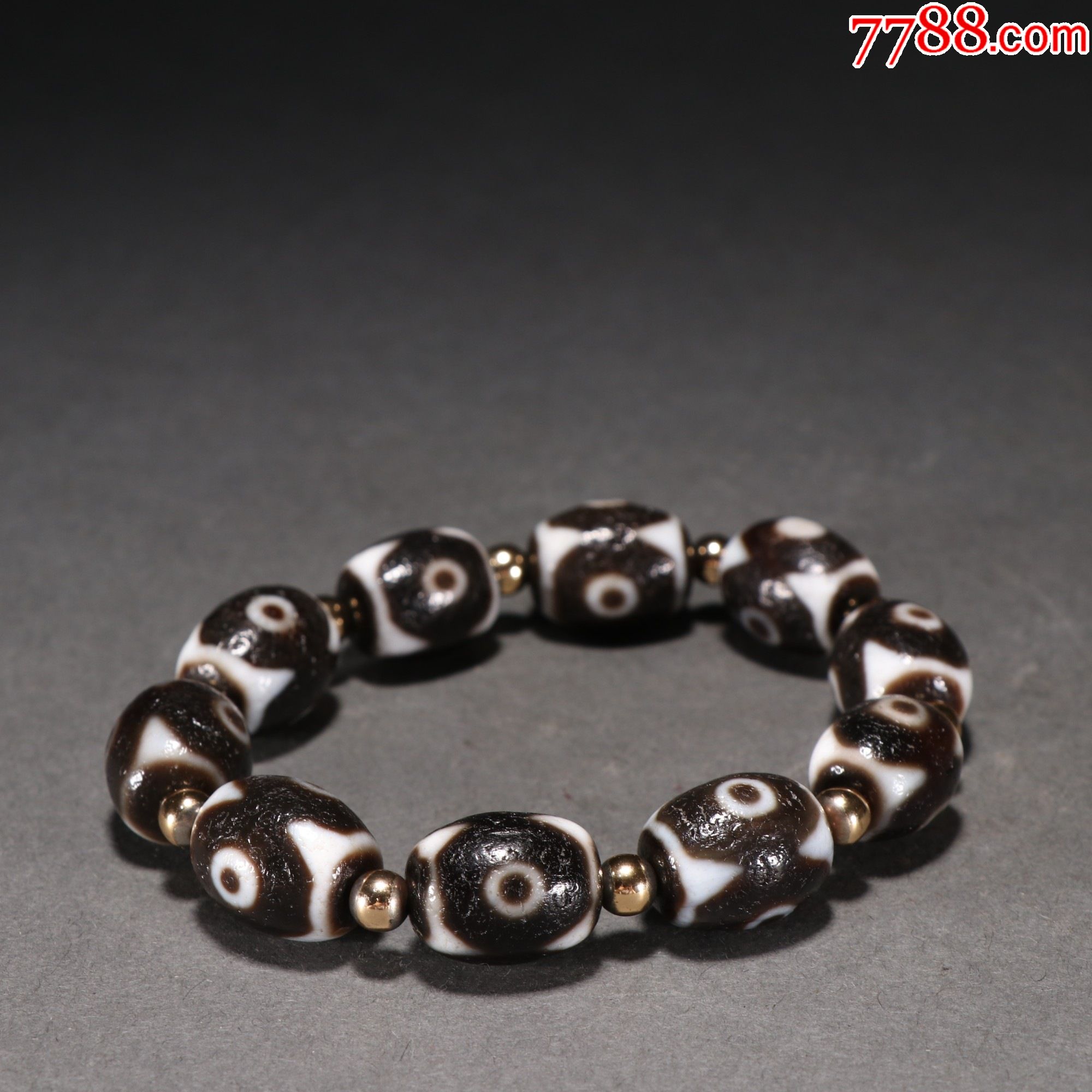 藏传三眼天珠手串