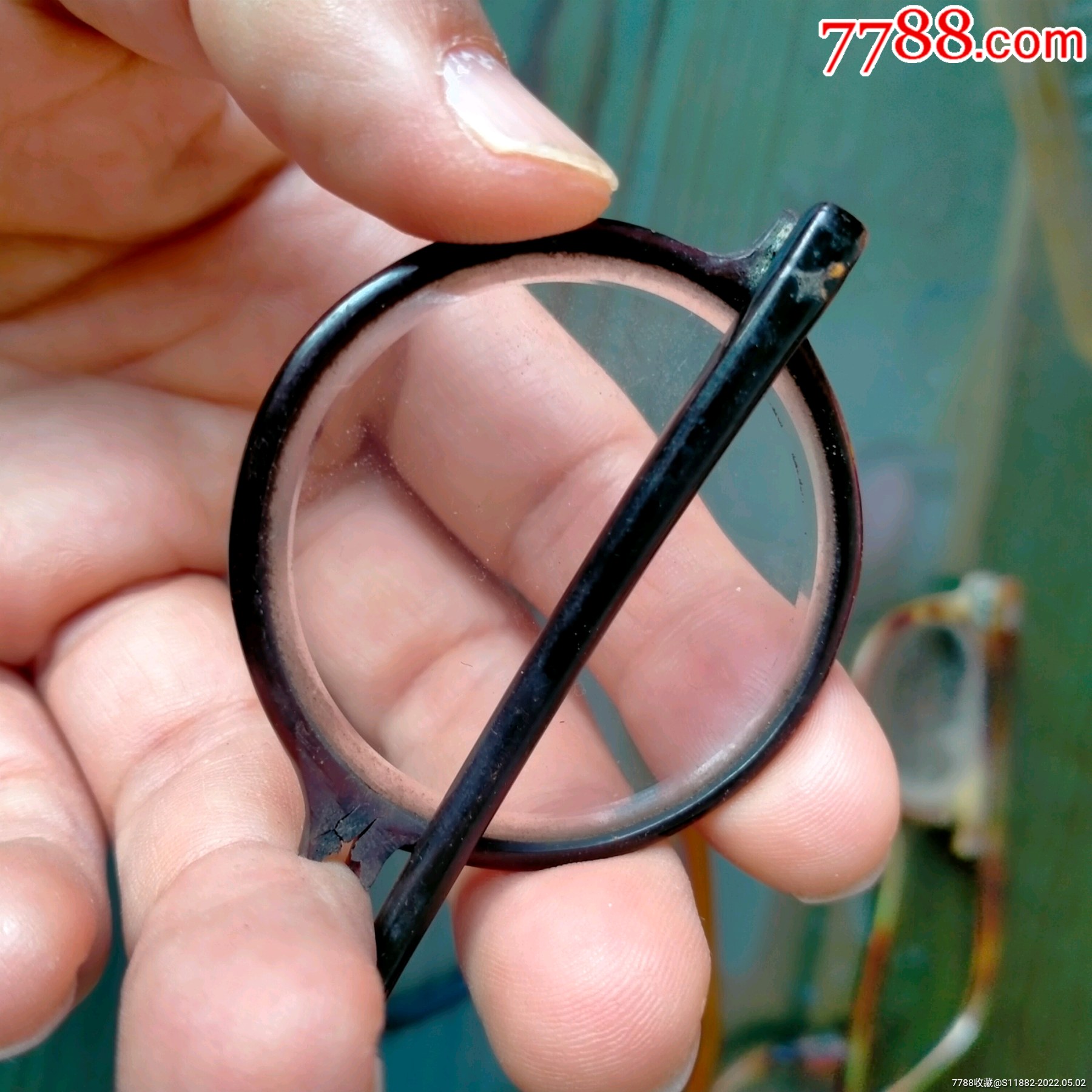 3副民国老眼镜配件丹顶红天然水晶养目镜平镜透红金黄色花边框