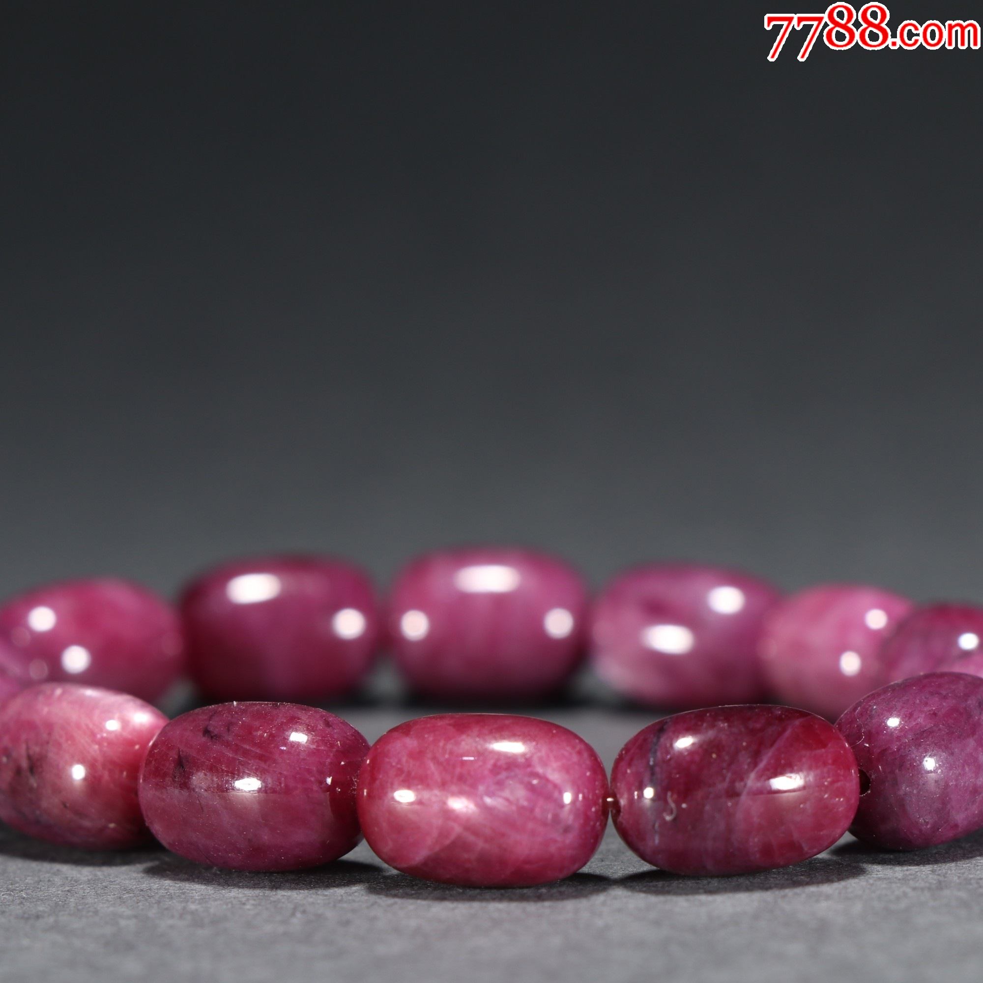 旧藏红宝石枣珠手串