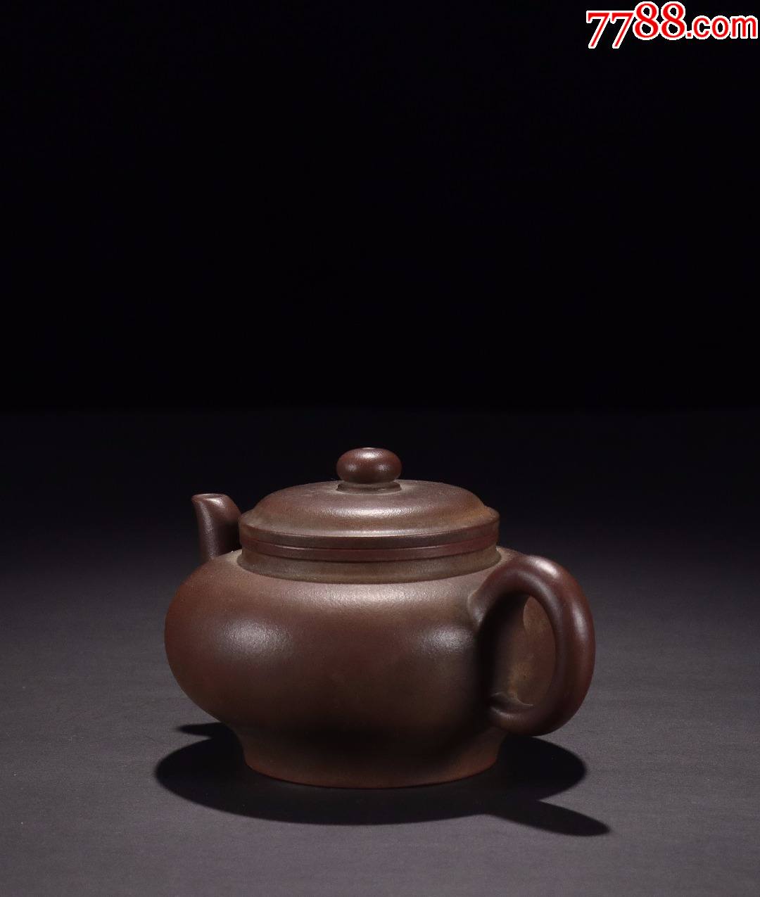 旧藏名家时大彬款素面圆壶