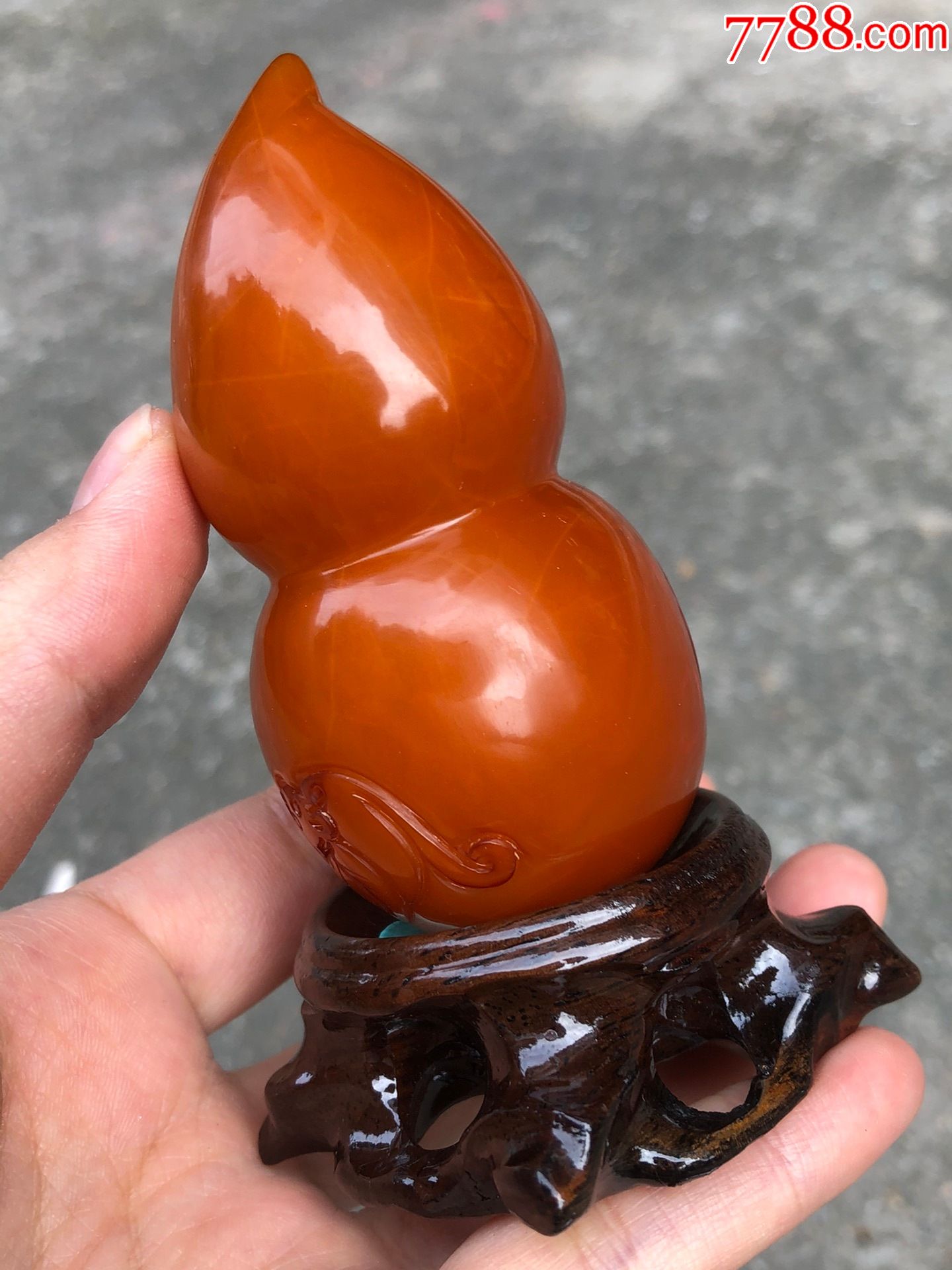 老蜜蜡双福纹葫芦雕件