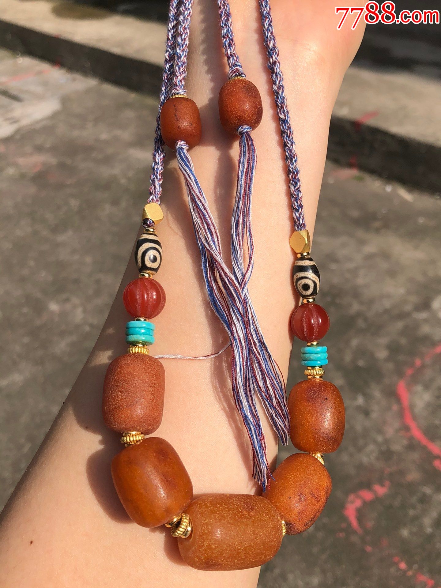 藏传百年老蜜蜡桶珠项链