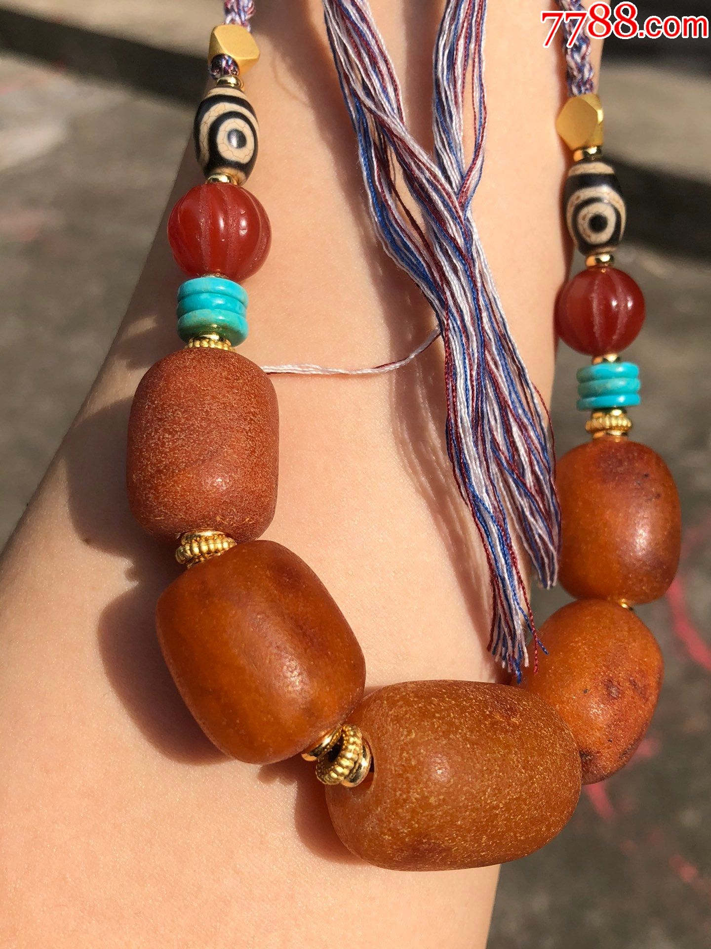 藏传百年老蜜蜡桶珠项链