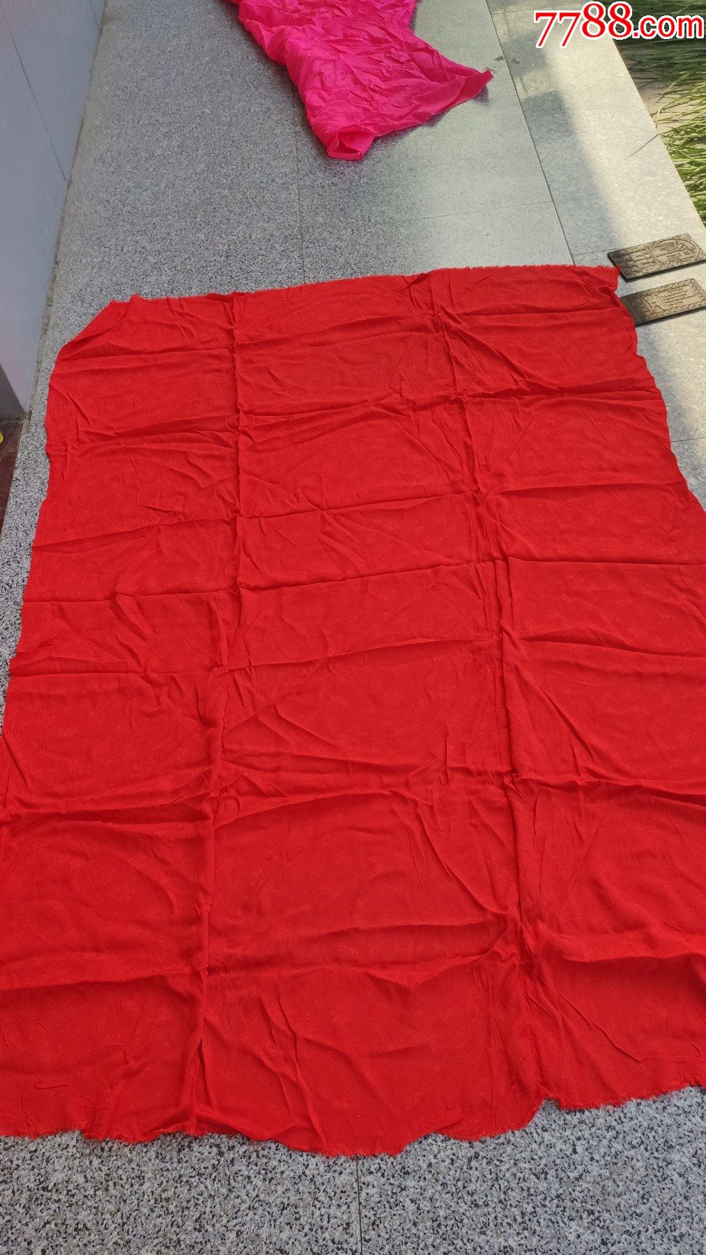 家居布艺旧床单被套收藏老丝绸缎子被子面一件红色缀花