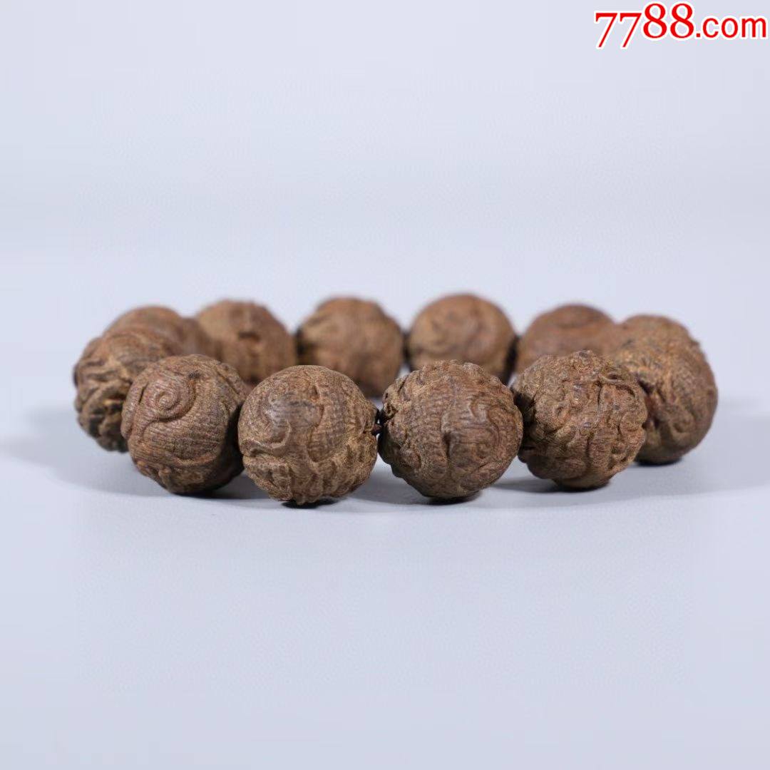 沉香龙纹手串