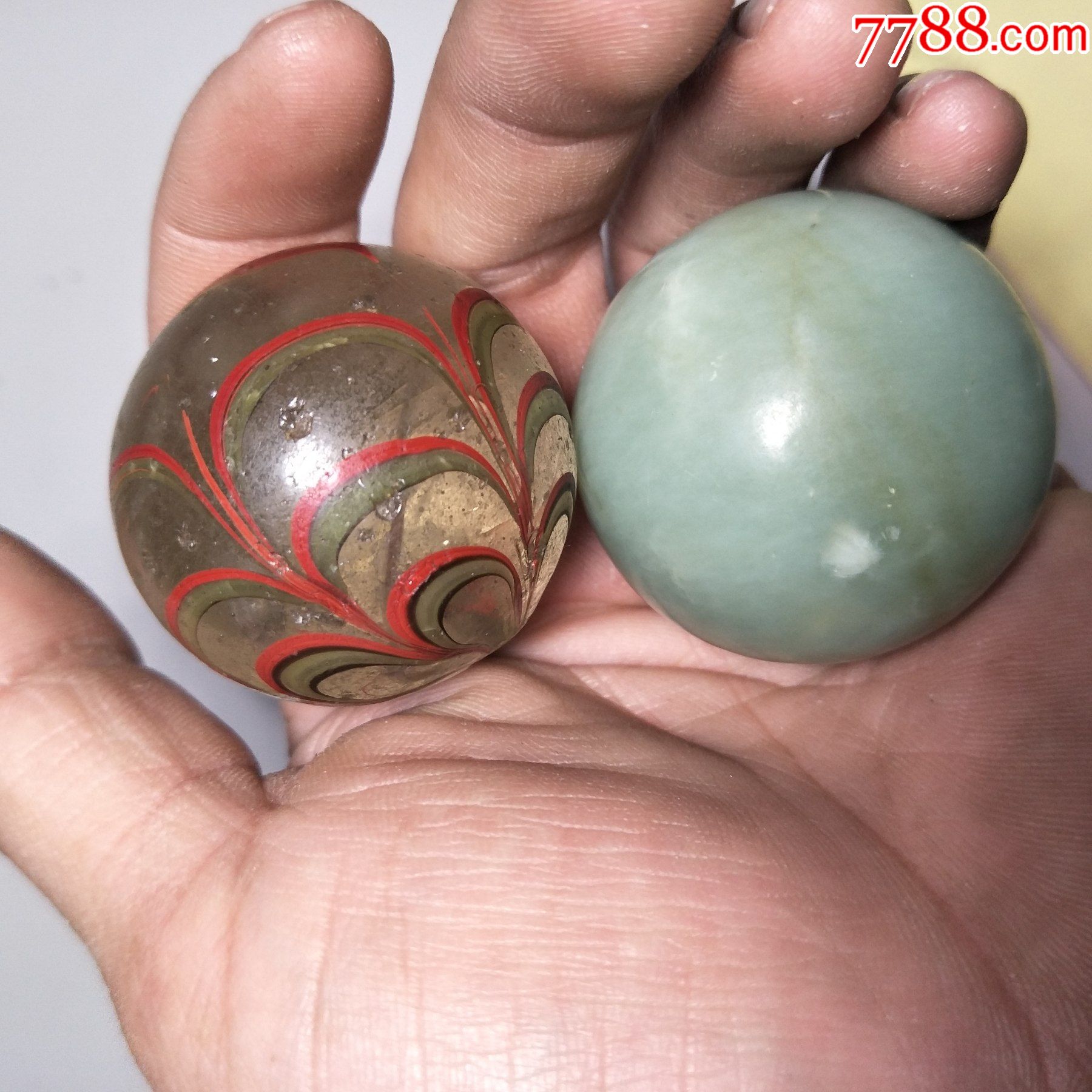 老球两个直径4厘米一个琉璃一个玉石包老包邮