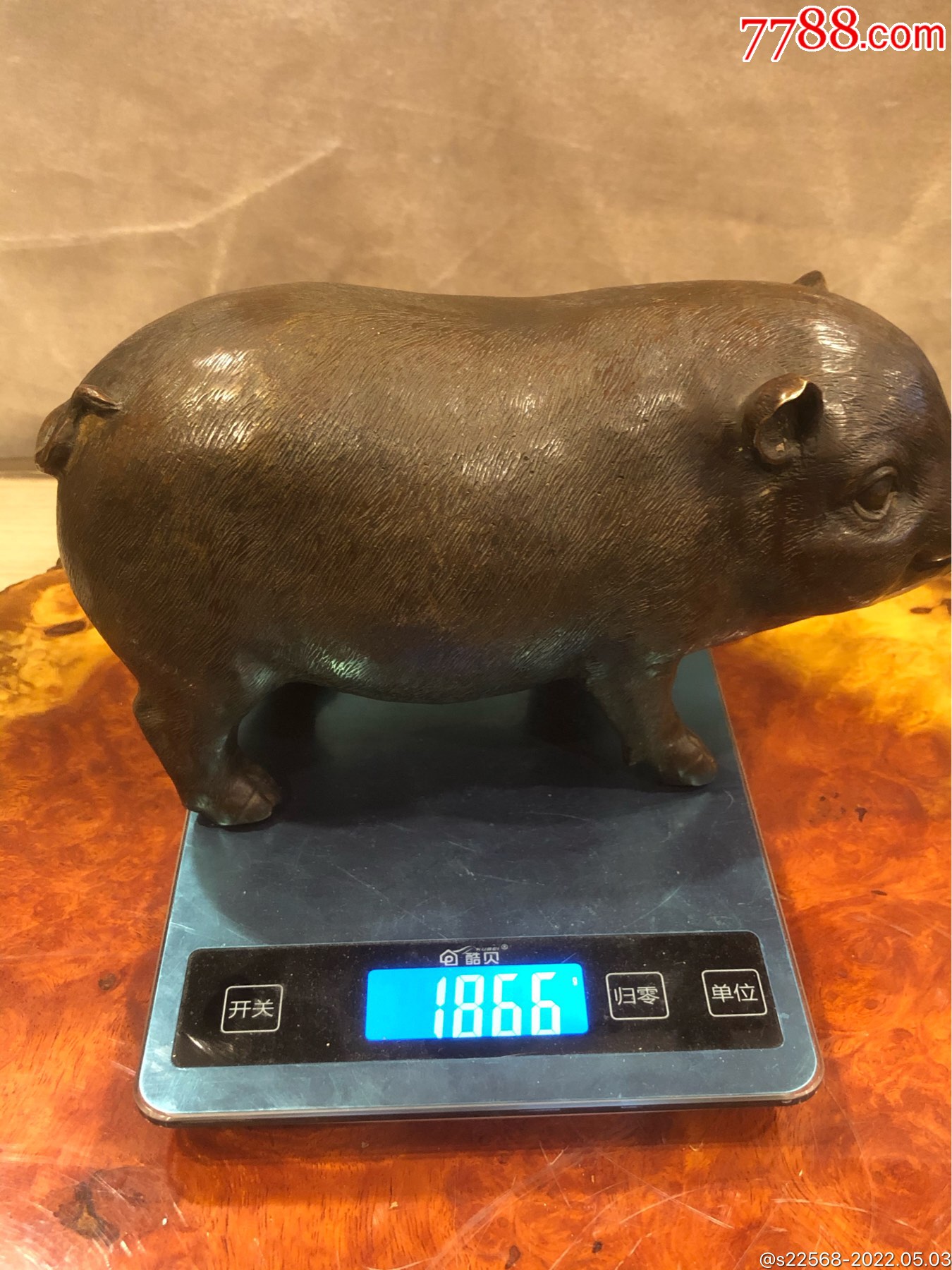 日本铜宠物猪摆件