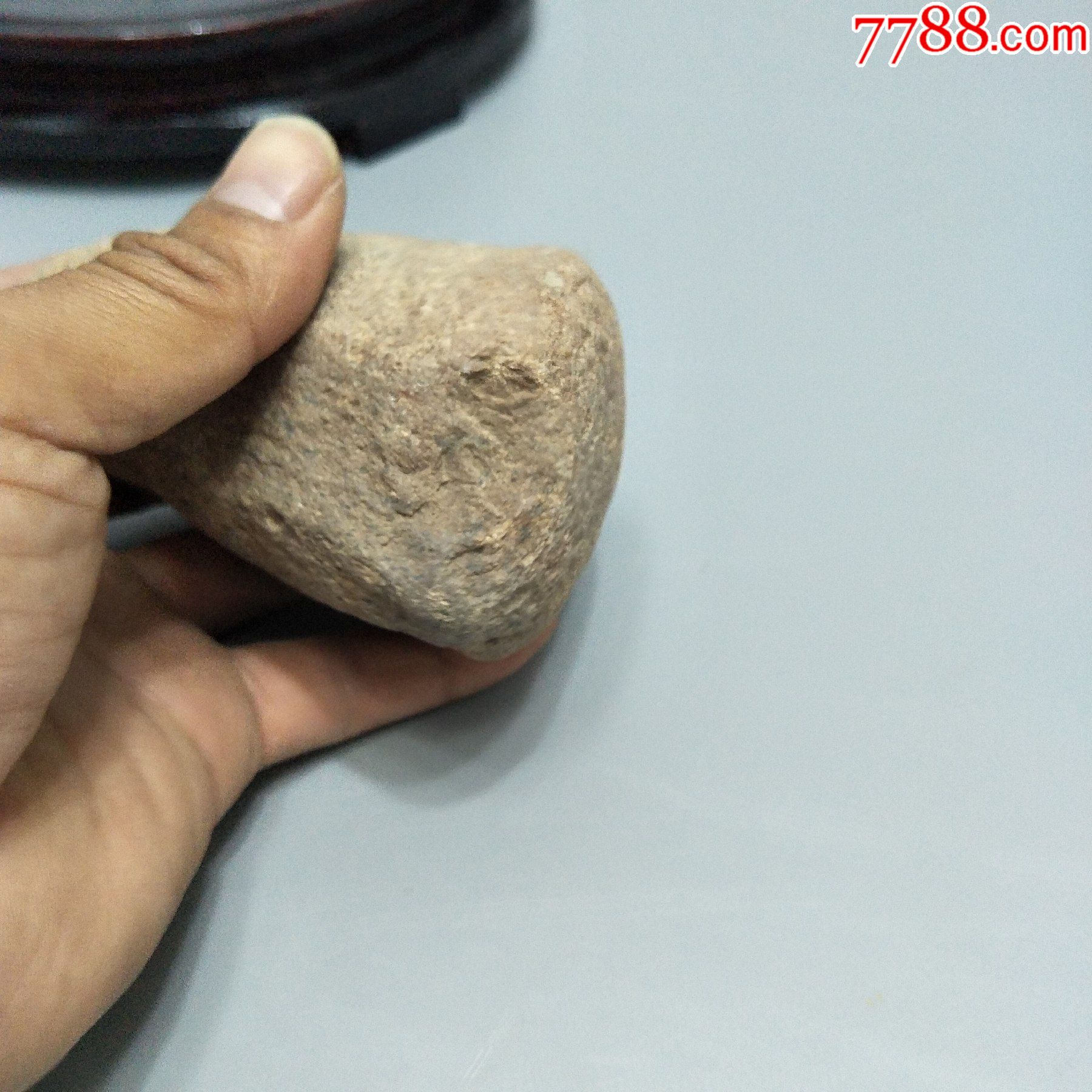 远古石器石锤古人用砸坚果类用的包老包快