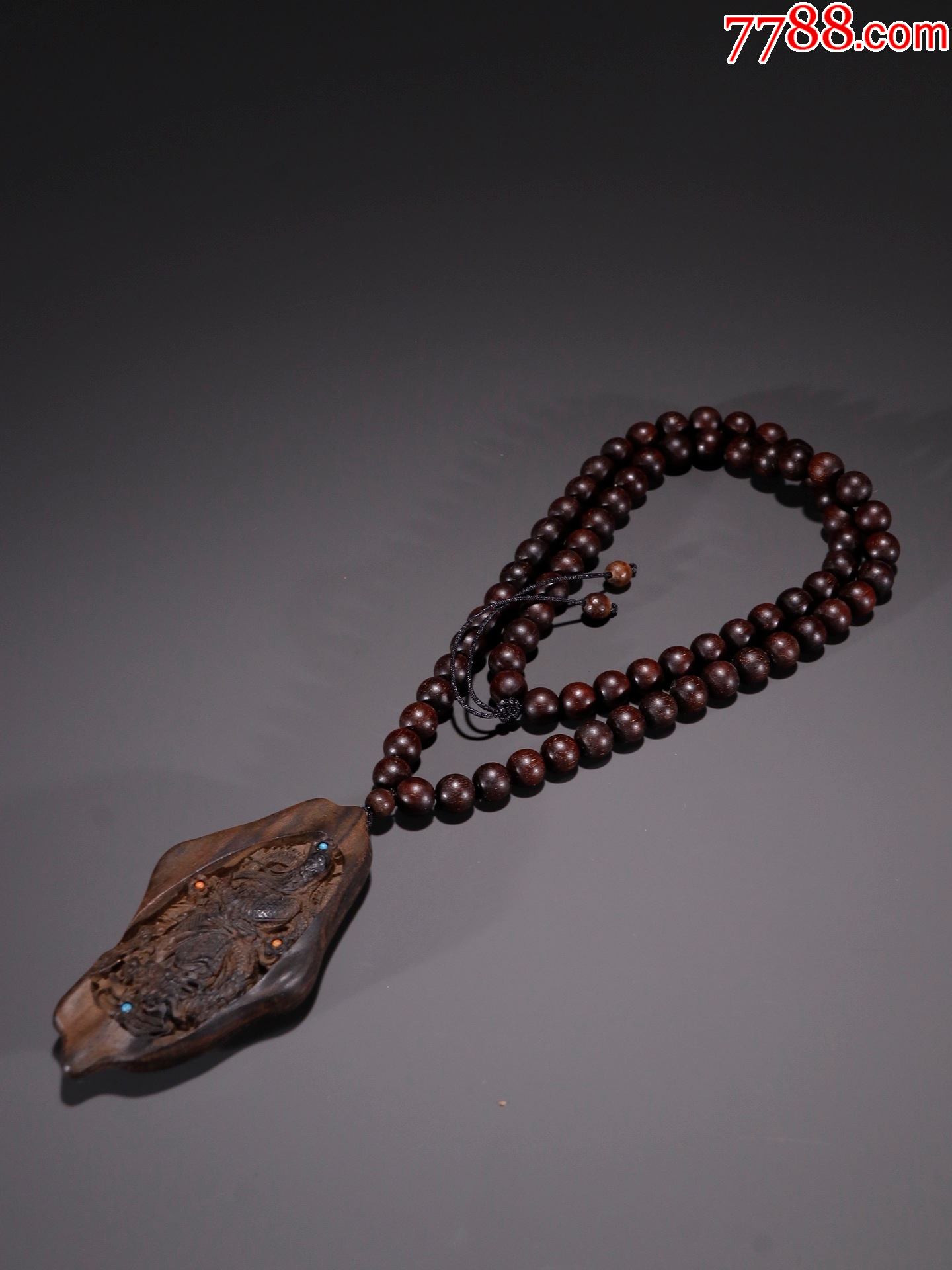 纯正沉香雕关公挂坠