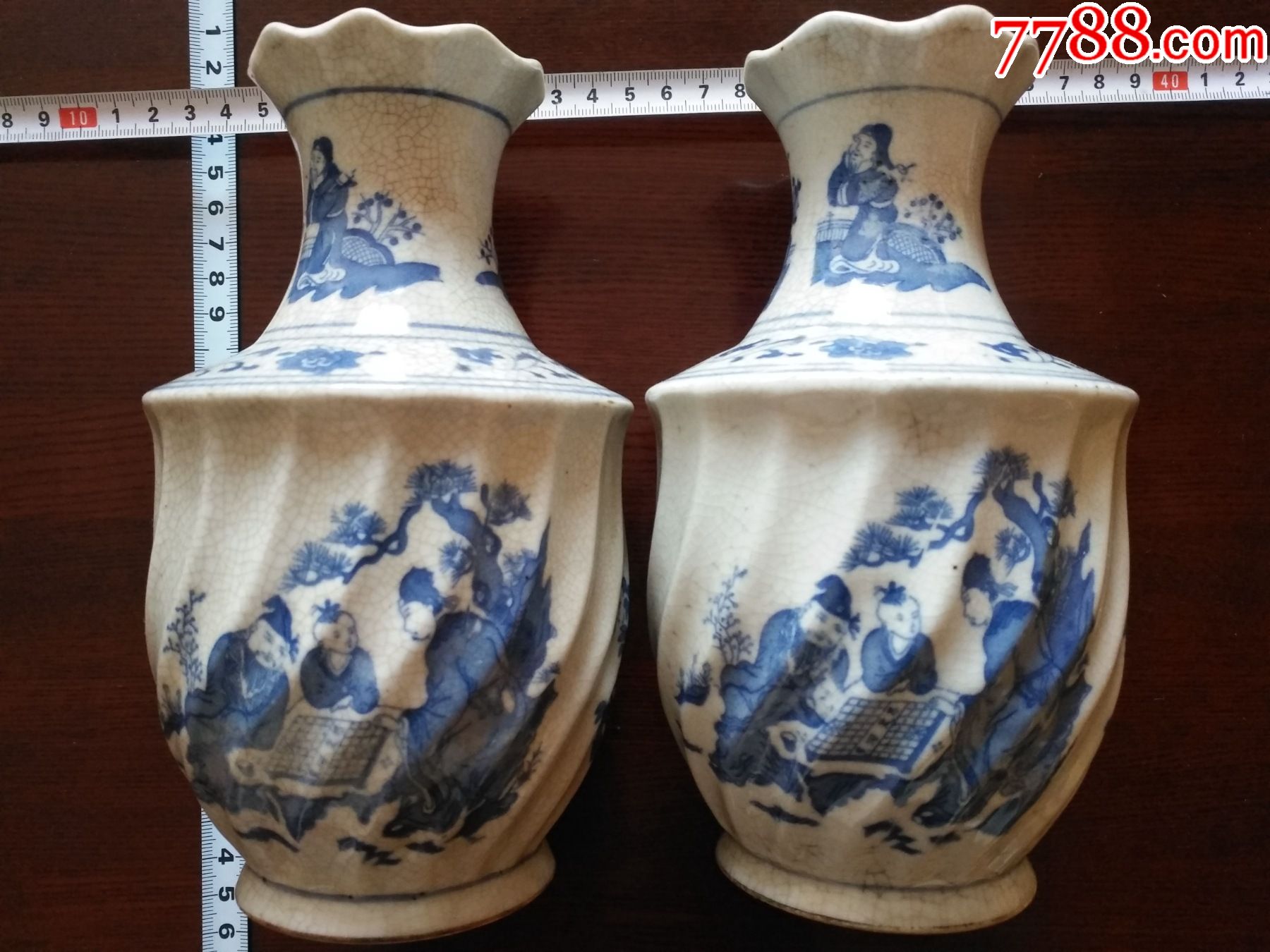 中国古玩 青花 染付花瓶 大清乾隆年製 高約19cm 唐物 時代物 c98193 中国古玩 青花 染付花瓶 大清乾隆年製 高約19cm 唐物