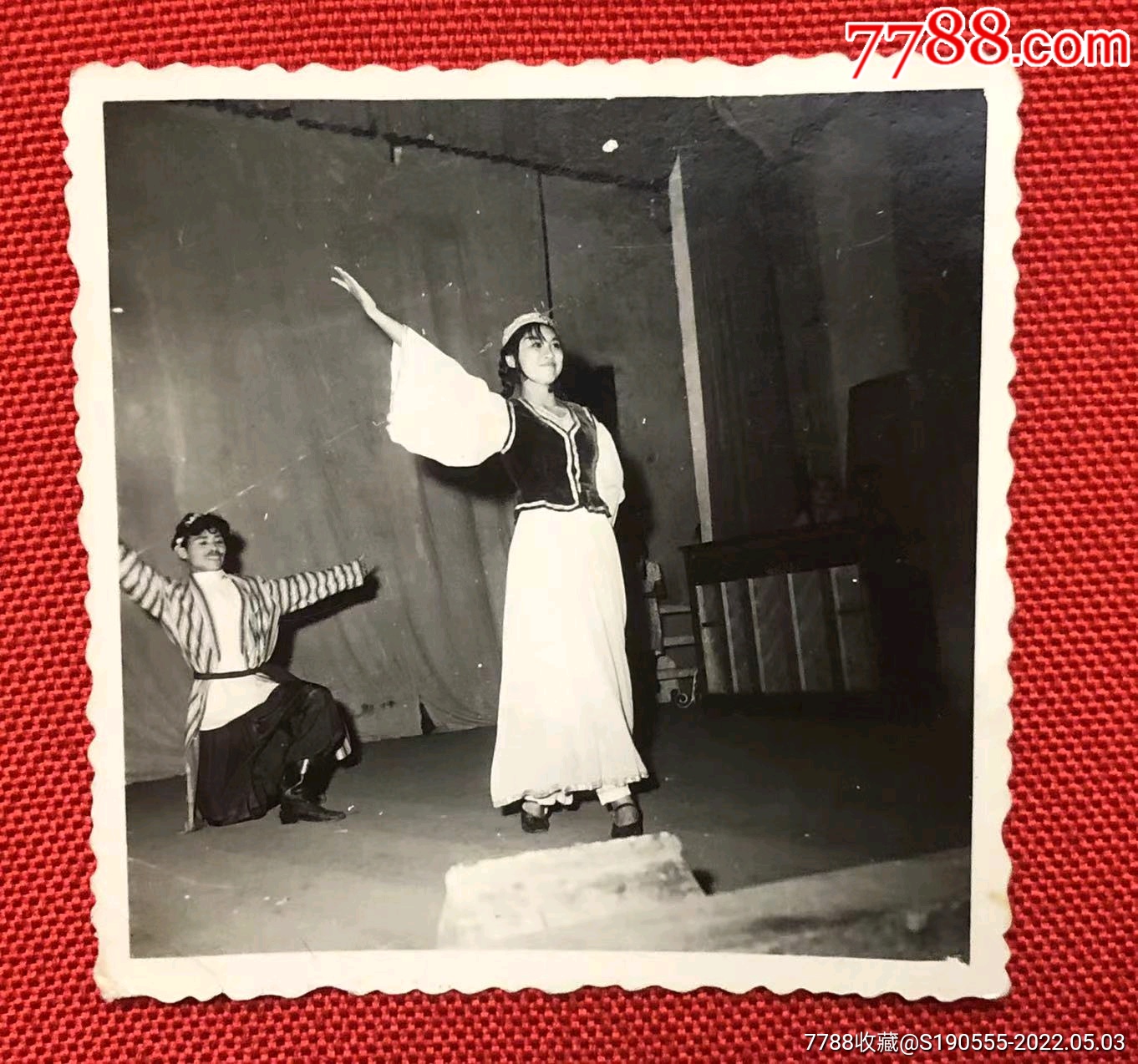 1965年王秀珍在河内华侨联合会演出老照片_老照片_幽莲魅月【7788收藏__收藏热线】