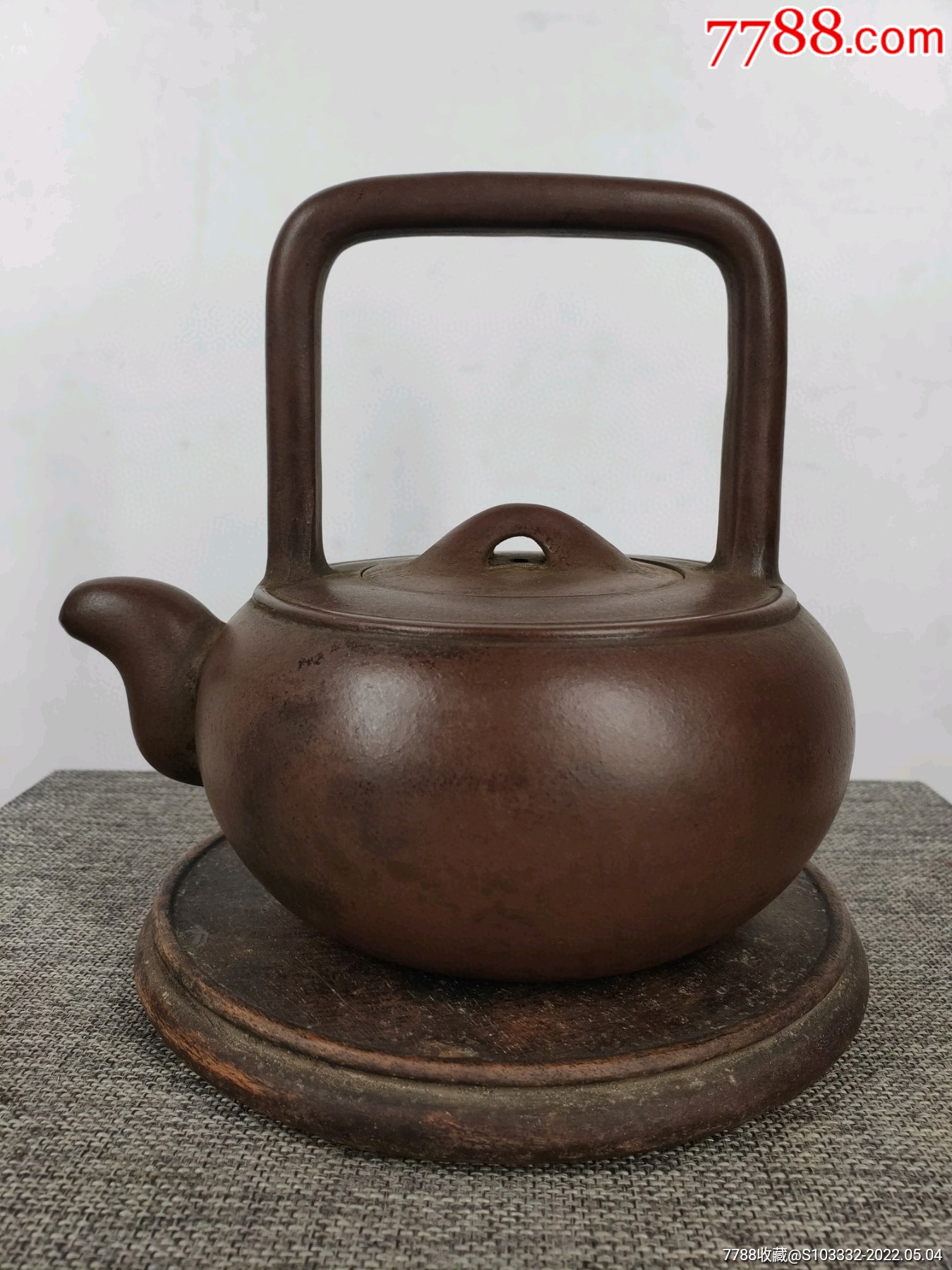 民间收到民藏老紫砂提梁壶一把包浆醇厚保存完整十分难得收藏佳品