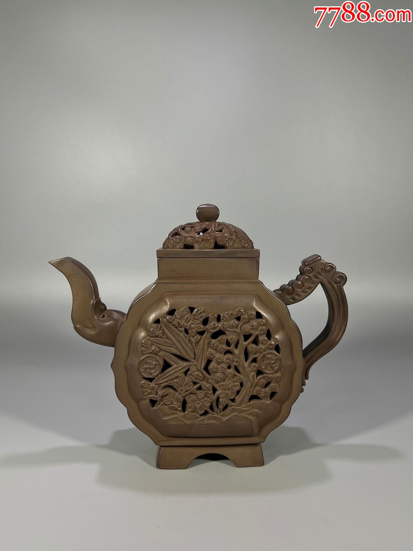 荆溪钱弘文制四方镂空紫砂壶