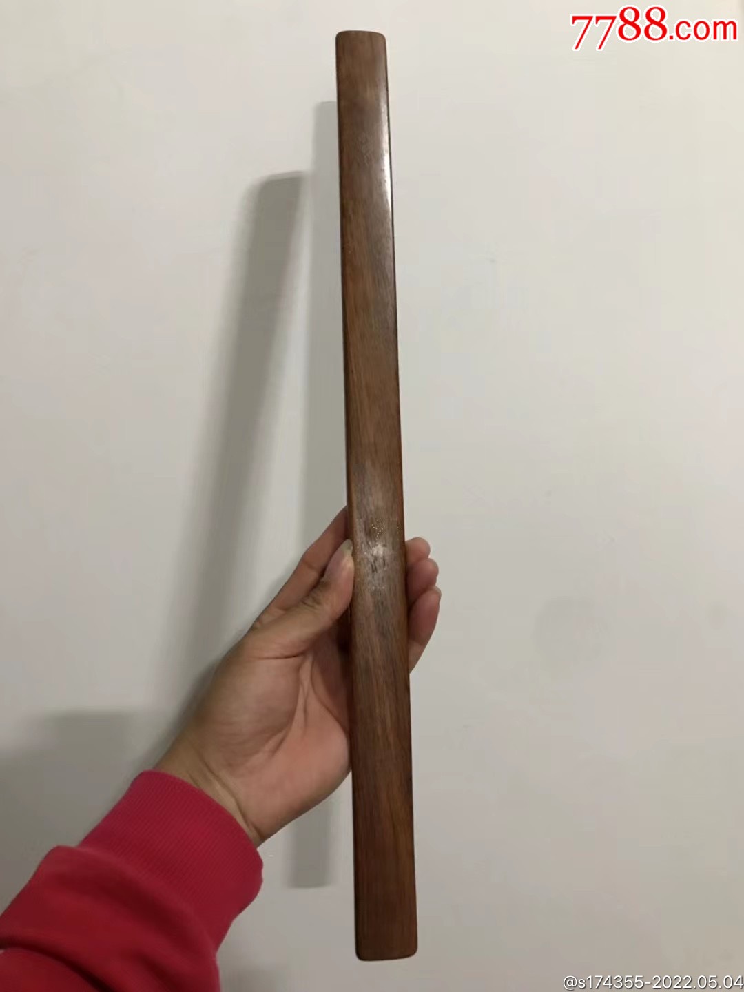 一个民国二年的黄花梨木的尺子