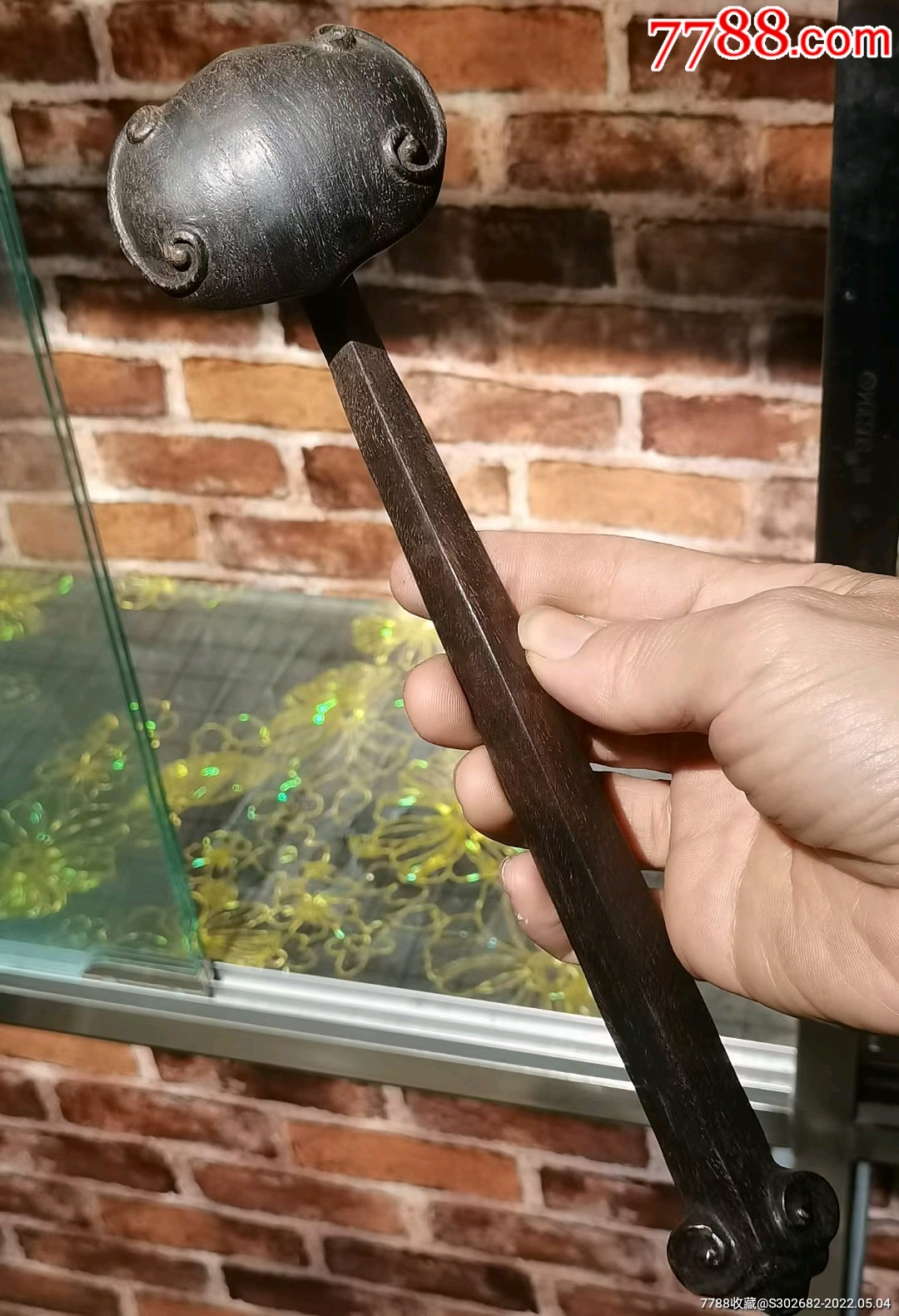 罕见玄坛精美旧藏旧时黑檀木木立体浮雕如意棒,做工出神入化,栩栩如生