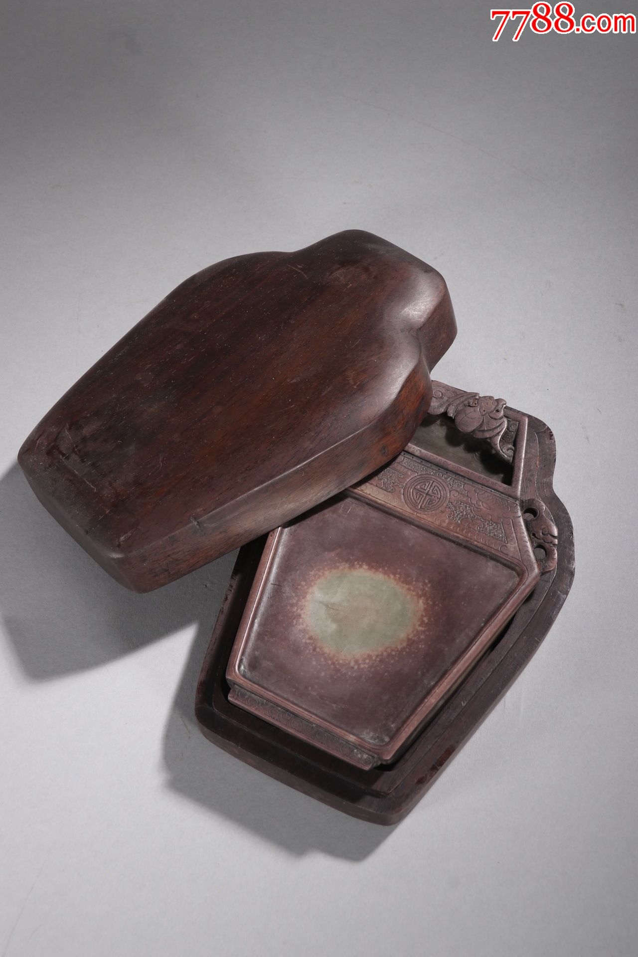 紫袍玉带石蝙蝠求寿文房砚