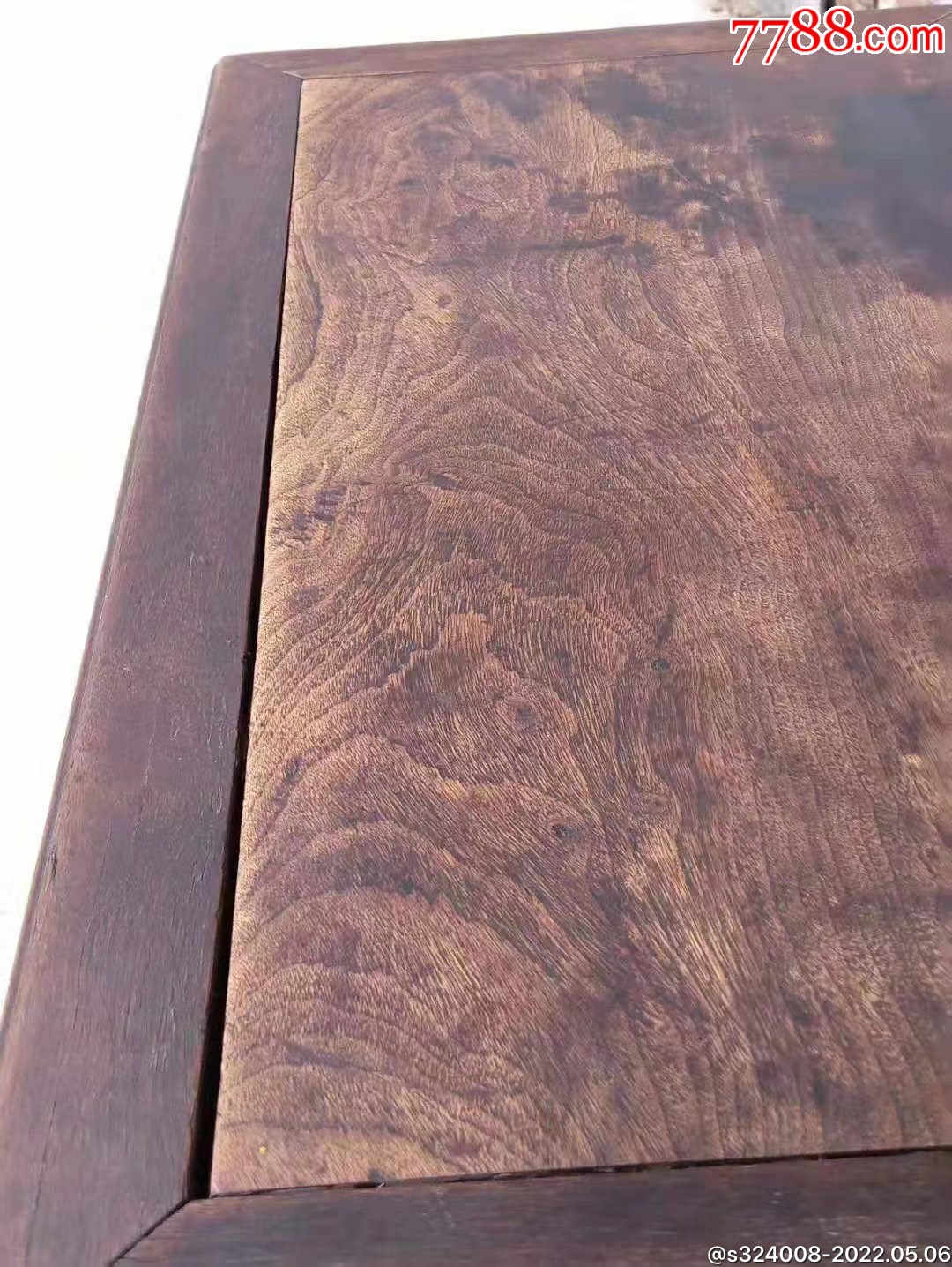 京作梳妆洗脸架柜样式精美原装铜件坤甸木框樟木芯纹理精美