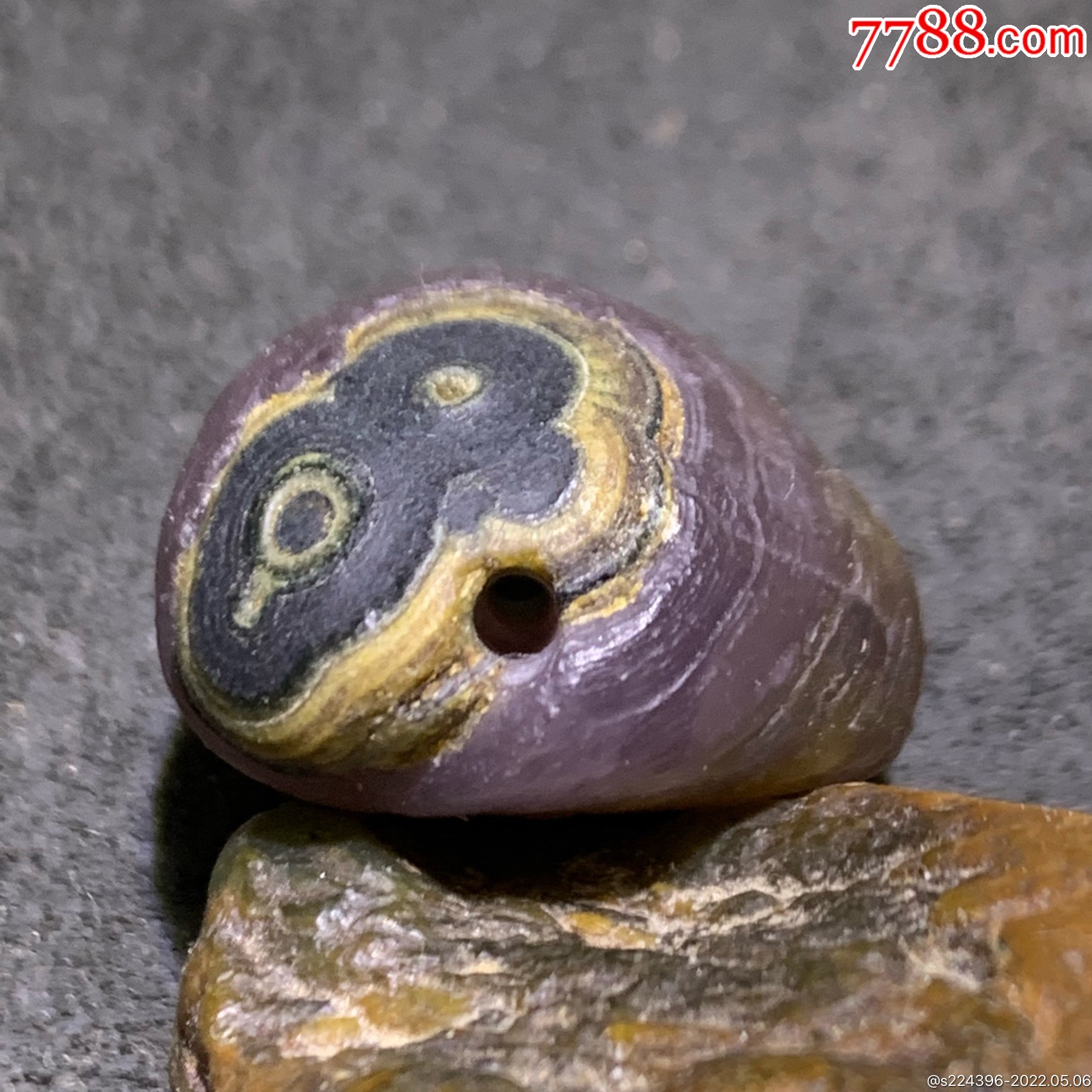 精美紫罗兰料眼石原石一颗仅此一颗