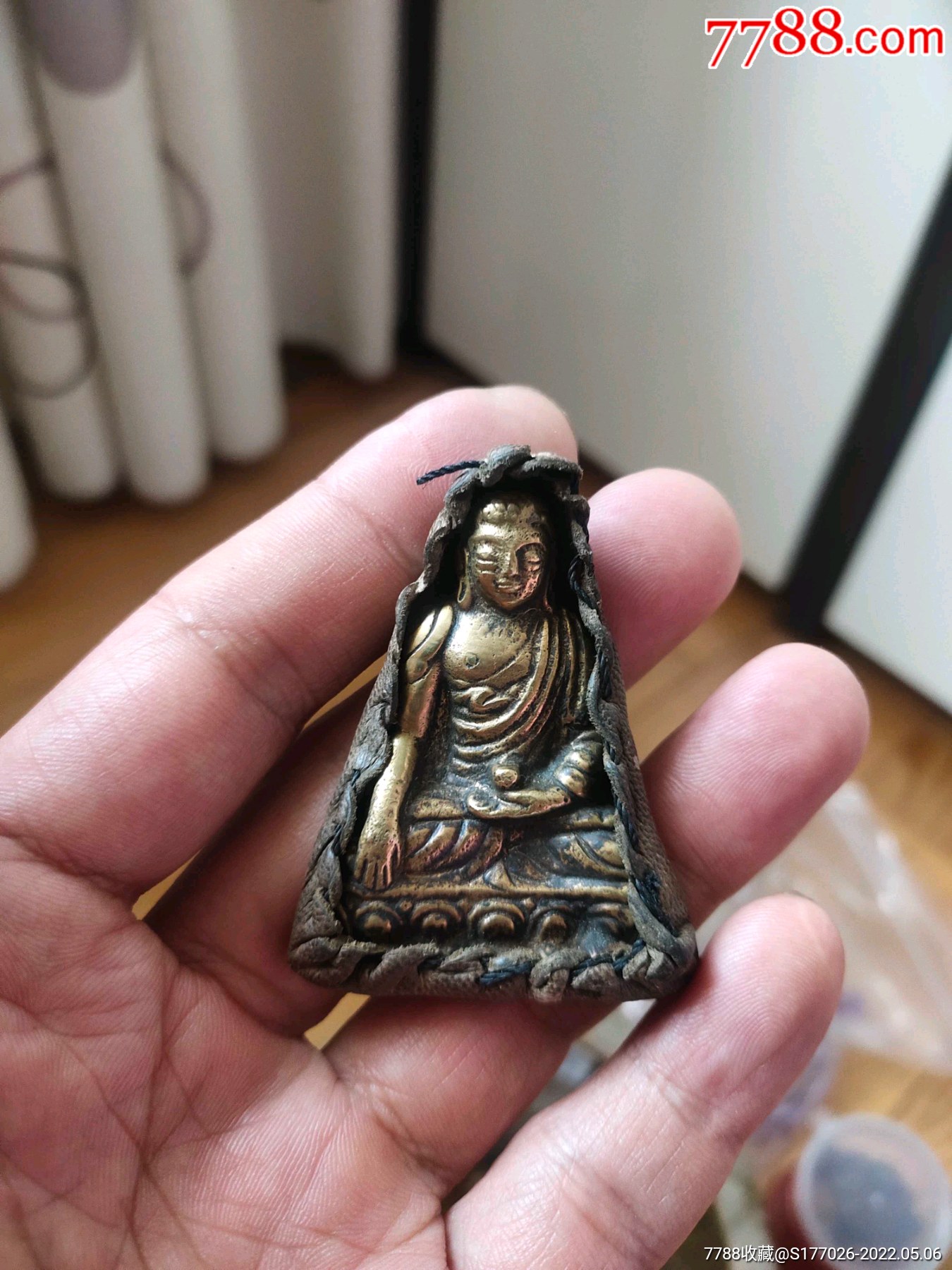 藏传全铜牛皮随身佛老佛像